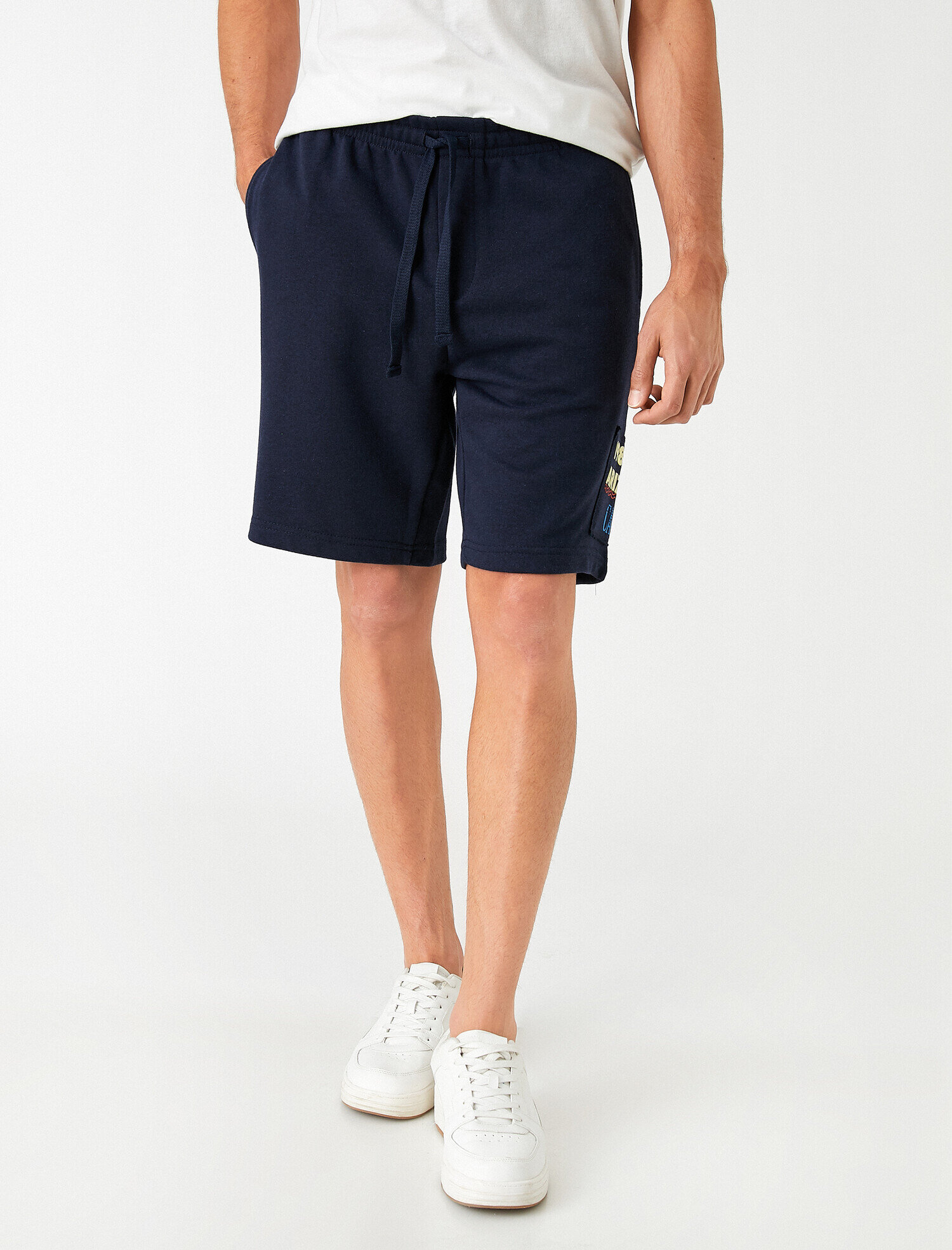   Dar Kesim Baskılı Şort