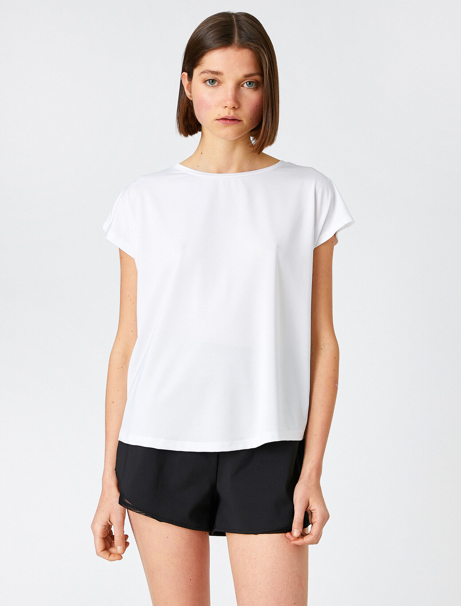   Basic Tişört Bisiklet Yaka Kısa Kollu