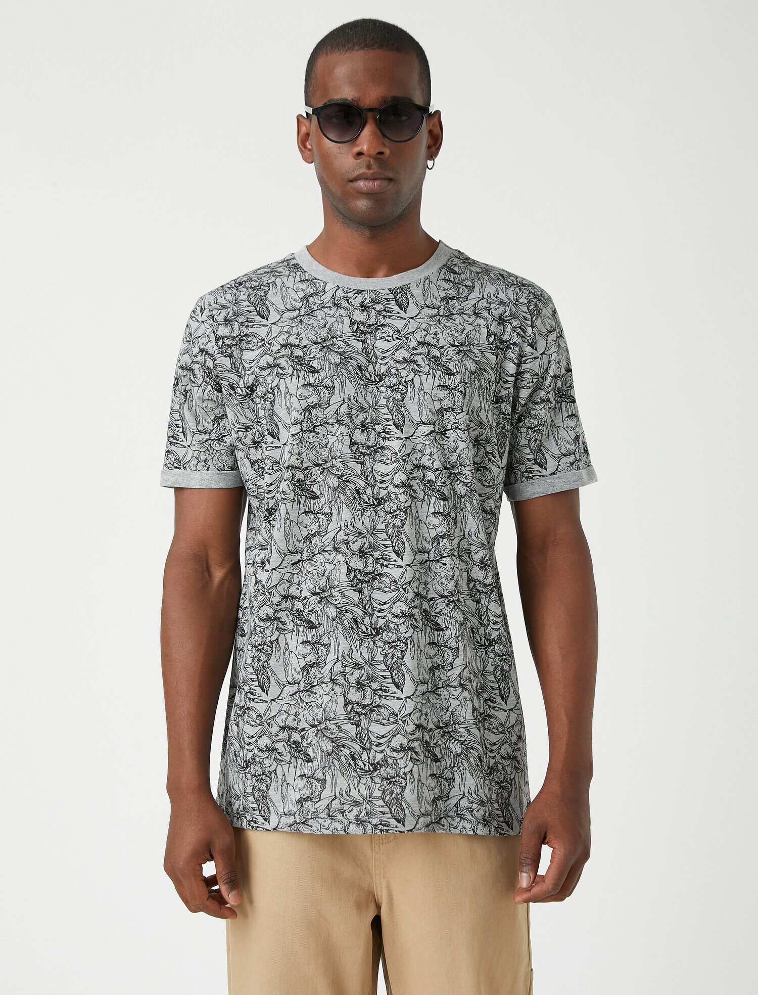   Çiçekli Baskılı Tişört