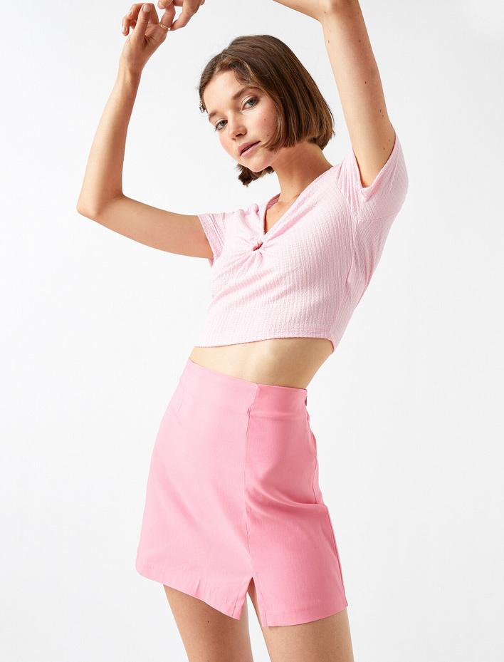  Crop Tişört V Yaka Pencere Detaylı