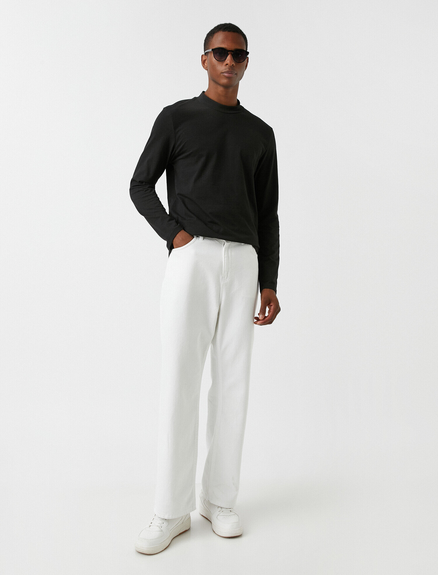   Yüksek Yaka Uzun Kollu Tişört