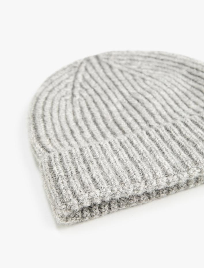 Kadın Bere Ribanalı Örgü