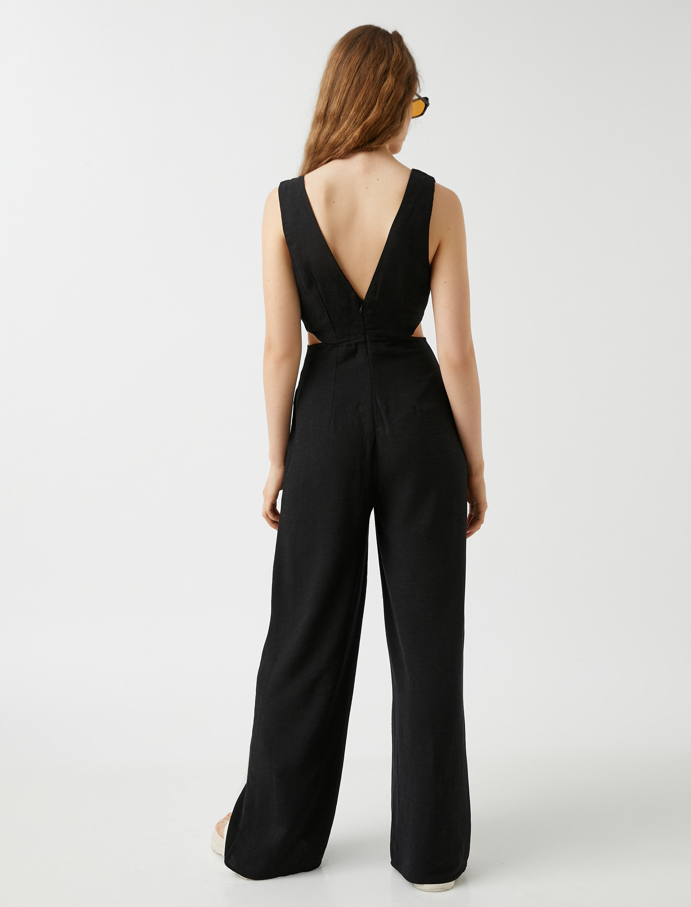   Pencere Detaylı Dekolteli Geniş Paça Tulum Keten Karışımlı