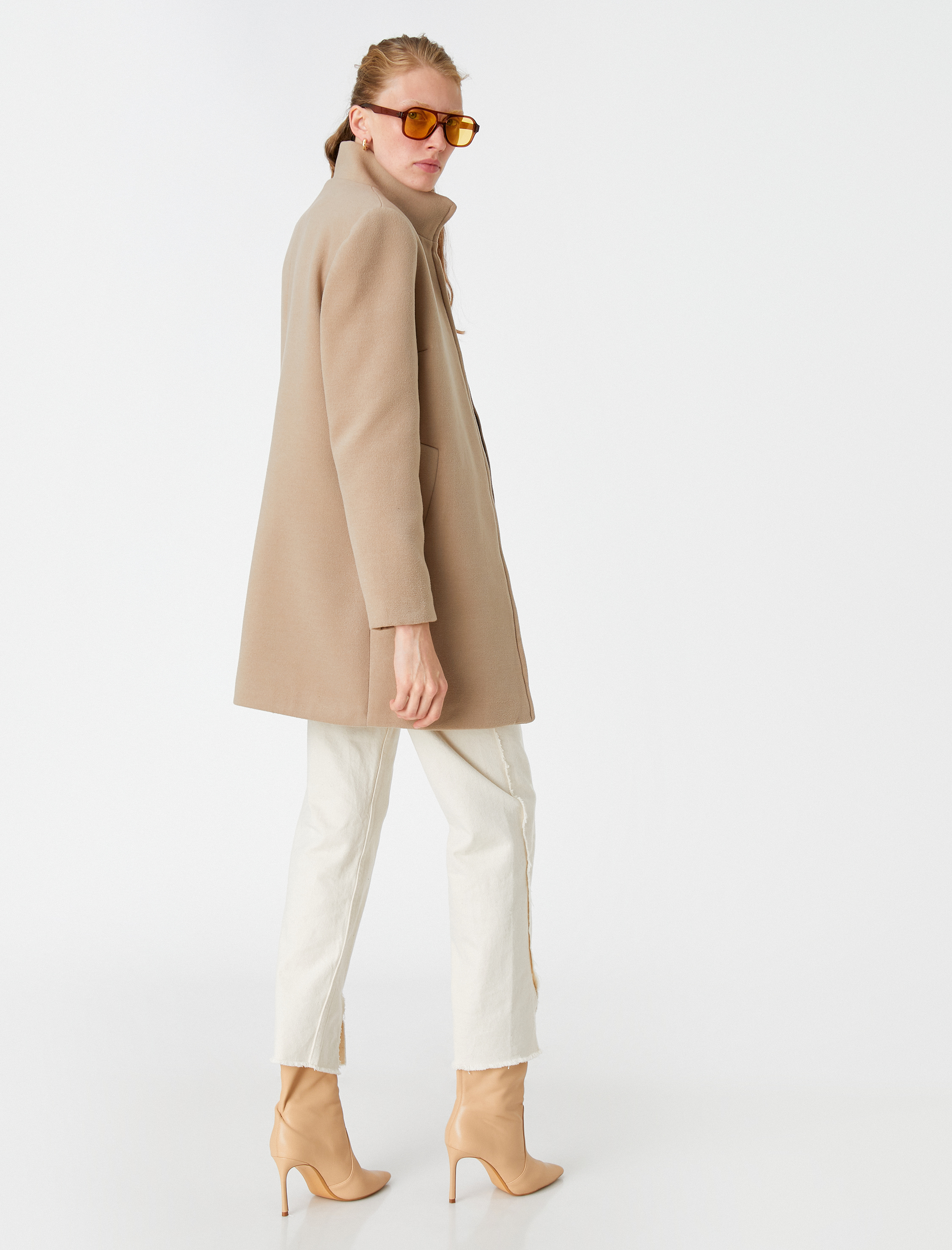 Fermuarlı Kaban Dik Yaka