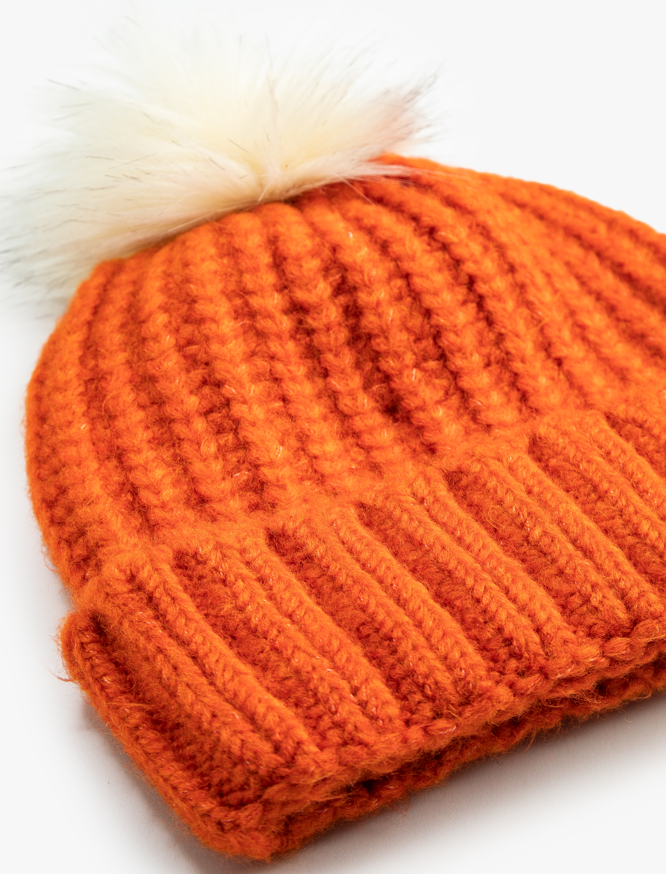  Kadın Ponpon Detaylı Şapka