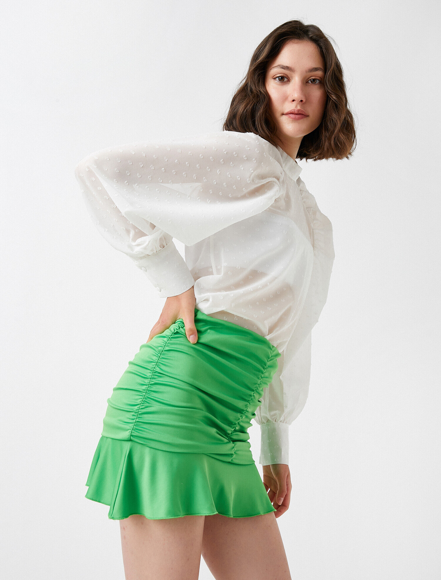   Şifon Puantiyeli Dik Yaka Büzgülü Uzun Kollu Abiye Bluz