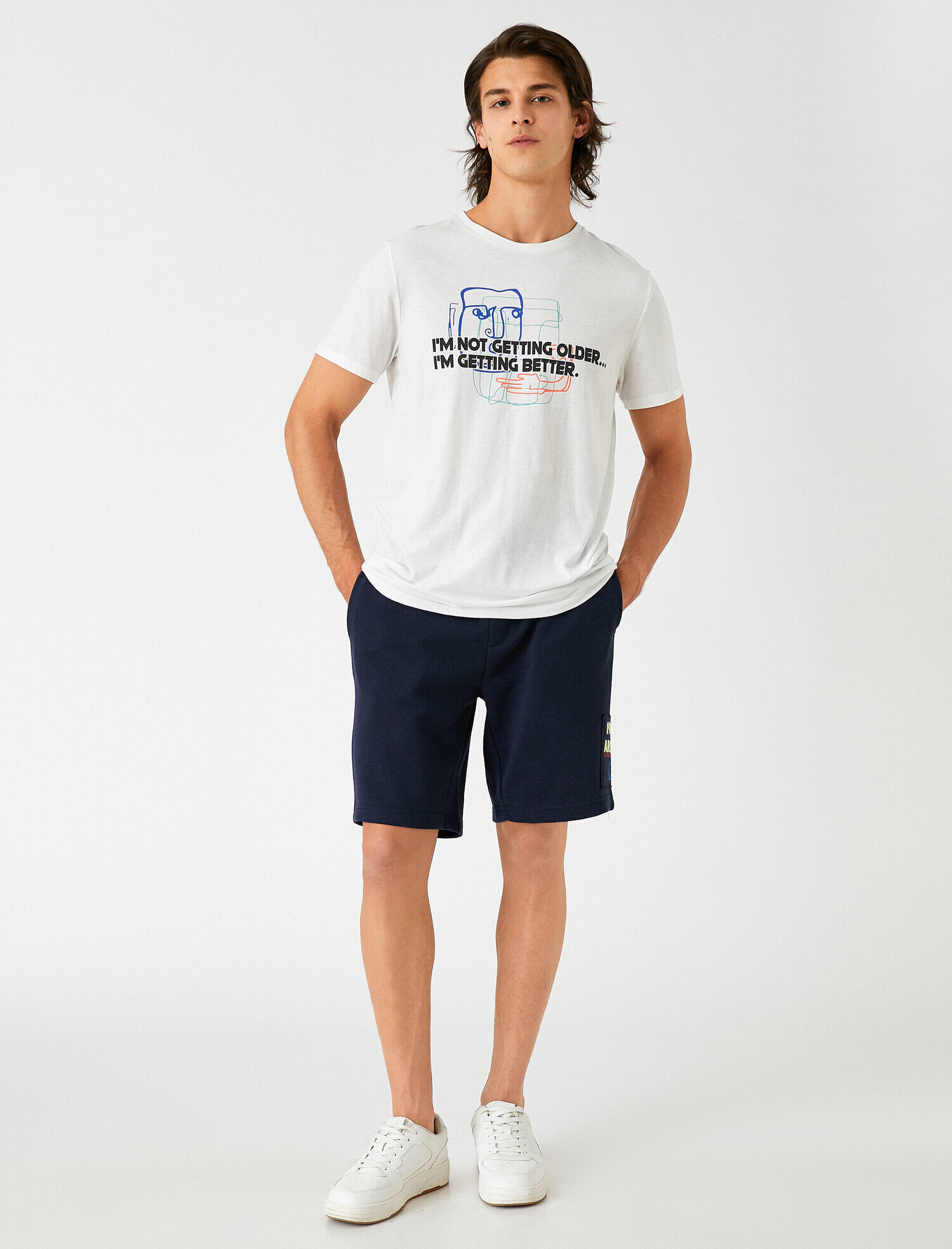   Dar Kesim Baskılı Şort