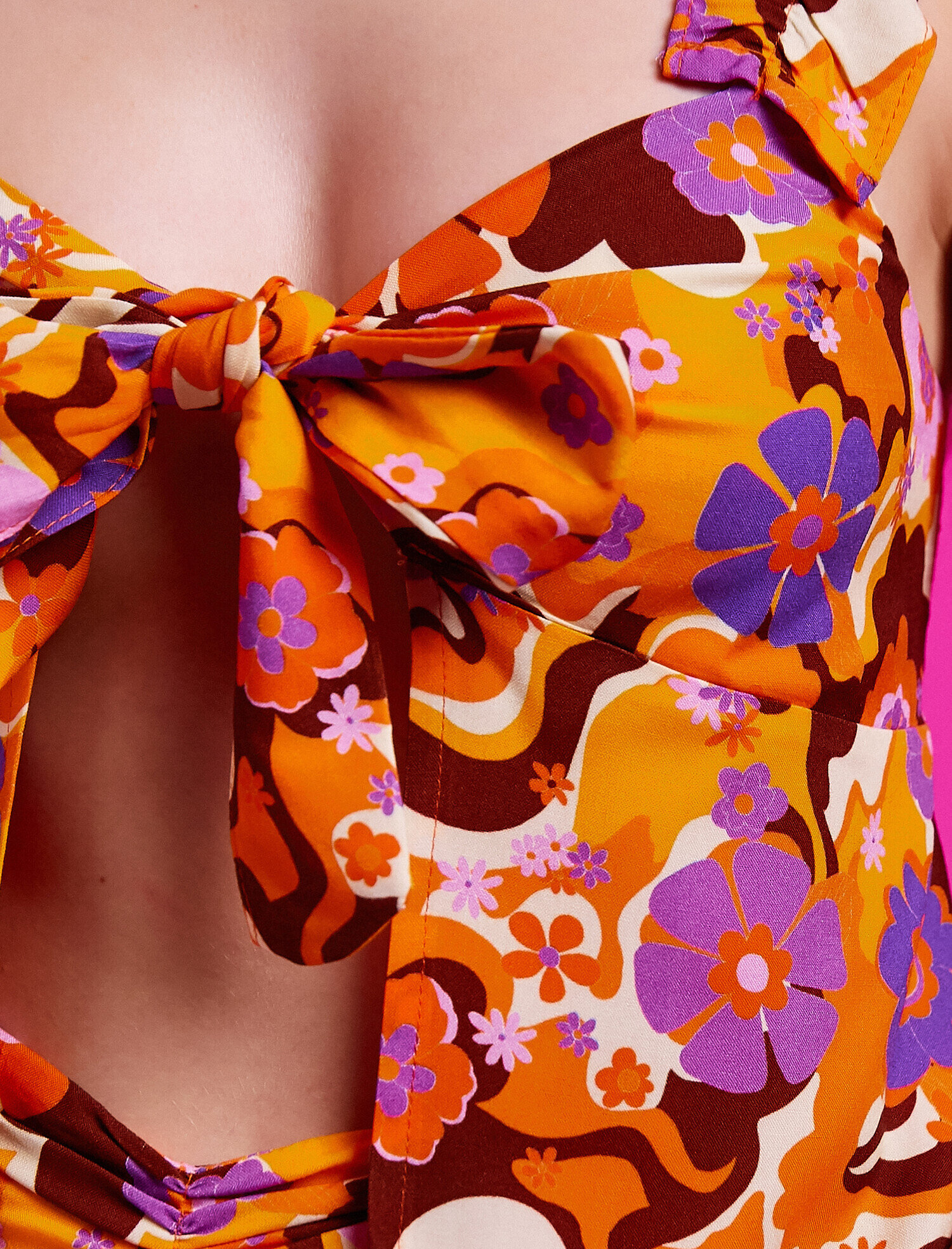   Çiçekli Önden Bağlamalı Bluz