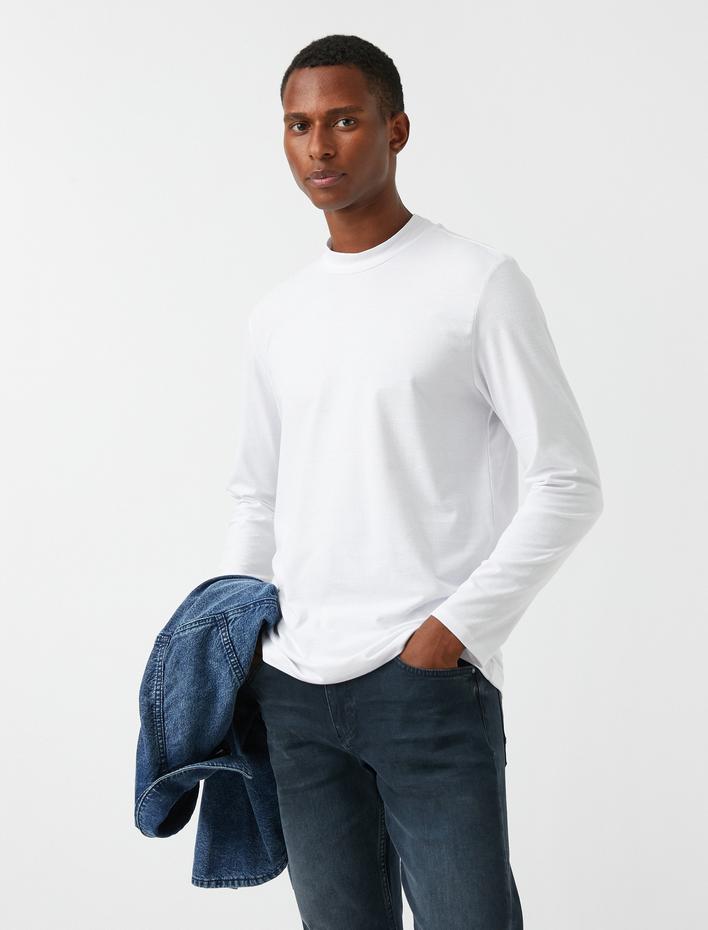  Yüksek Yaka Uzun Kollu Tişört