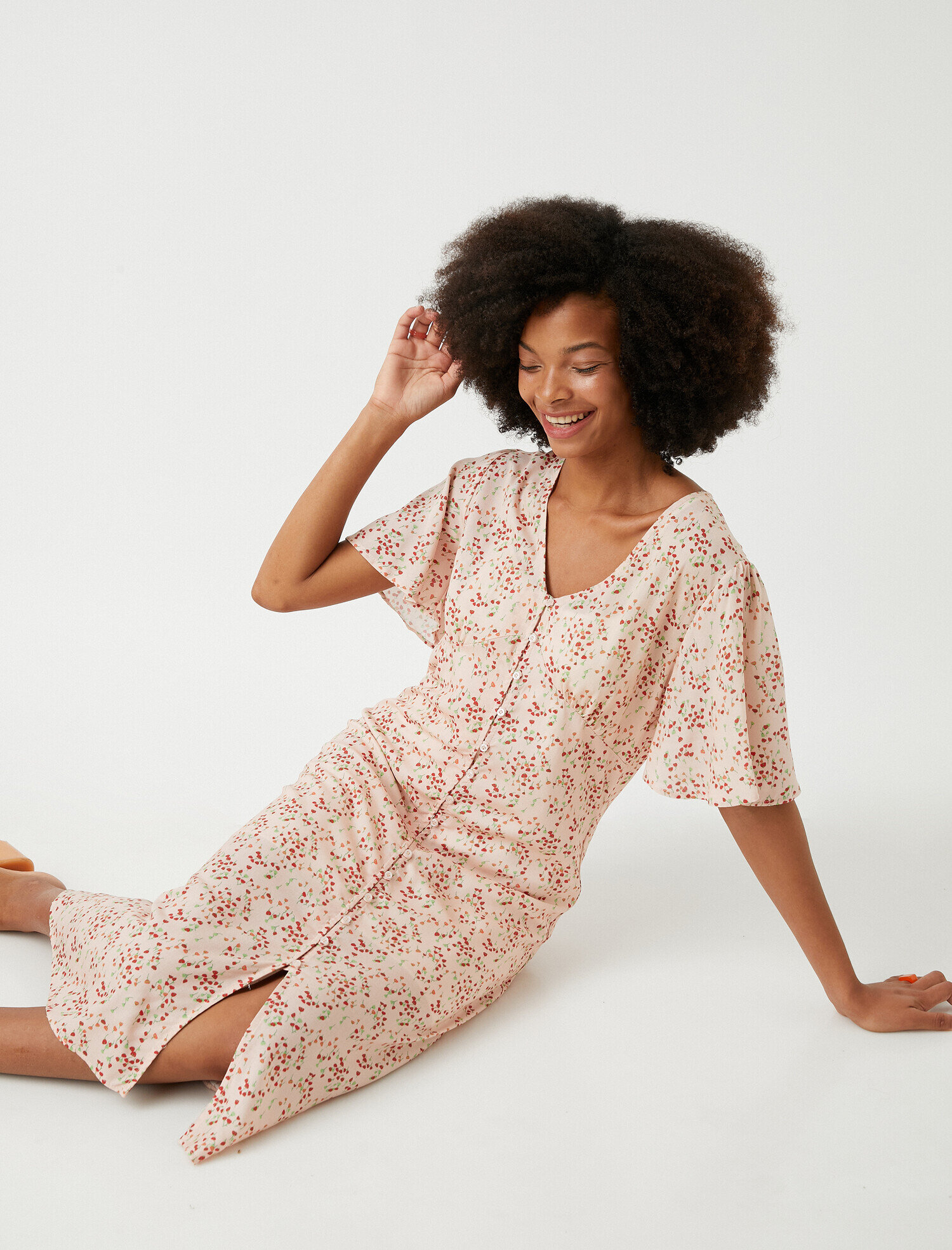   Çiçekli Midi Boy Elbise Kısa Kollu V Yaka