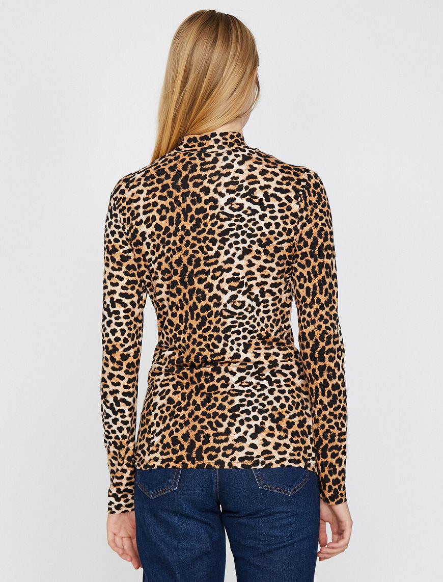   Leopar Desenli Tişört