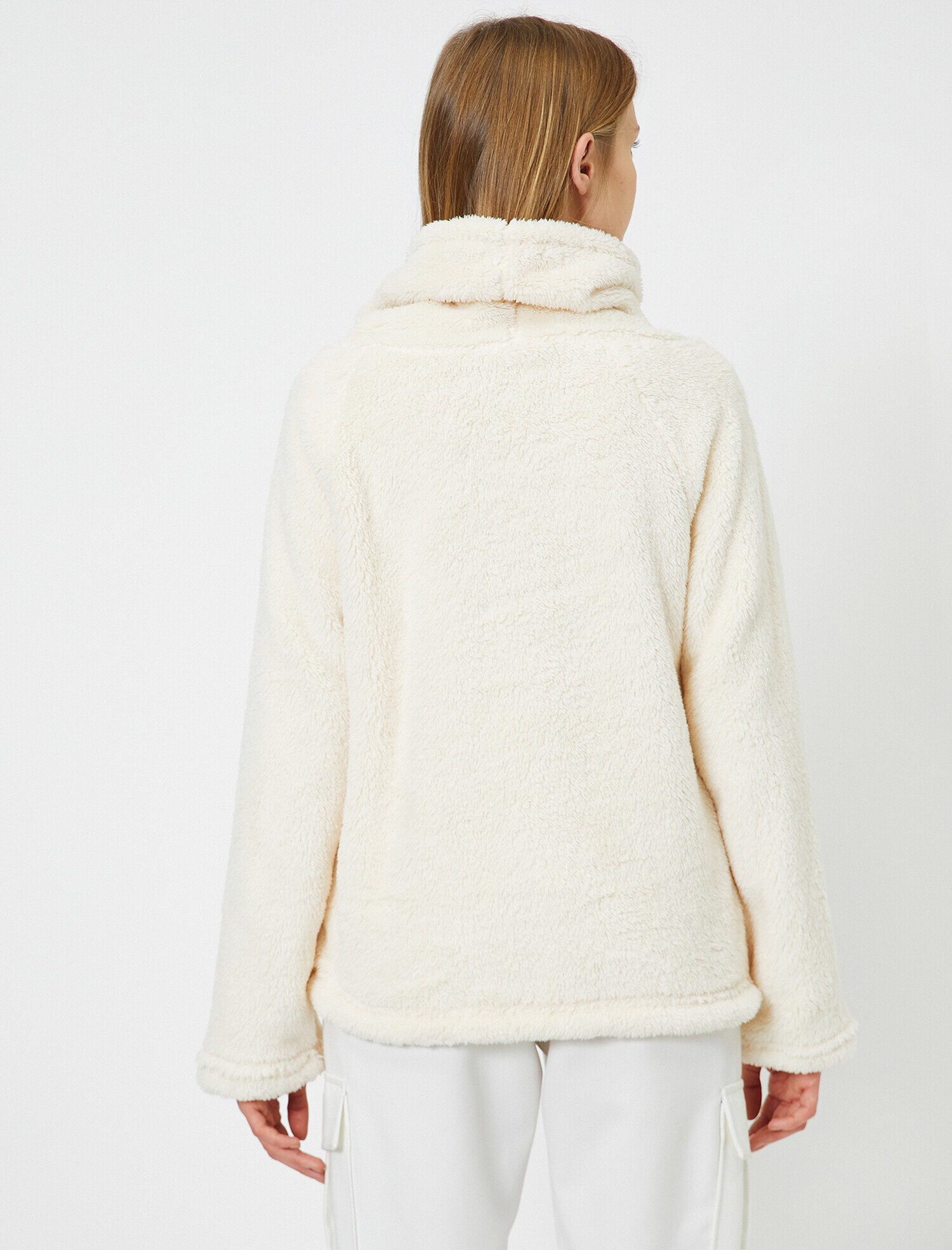Yüksek Yaka Peluş Sweatshirt