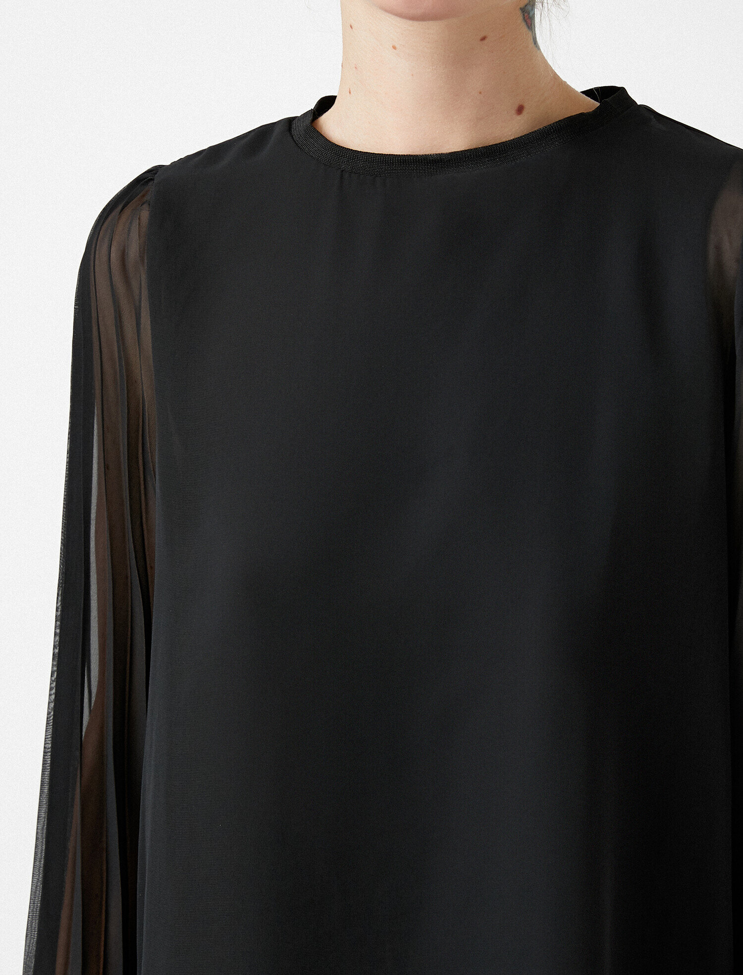   Tül Detaylı Bluz Bisiklet Yaka Uzun Kollu