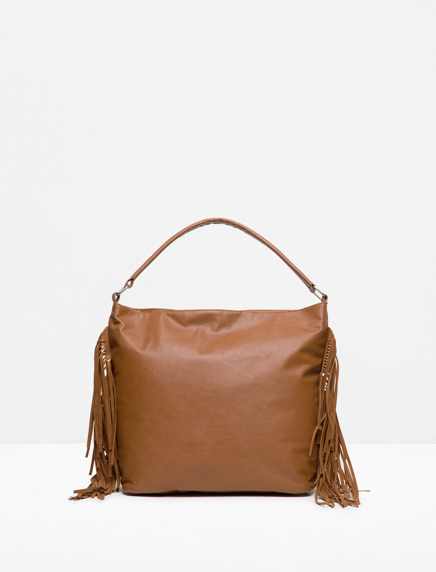  Kadın Püsküllü Çanta