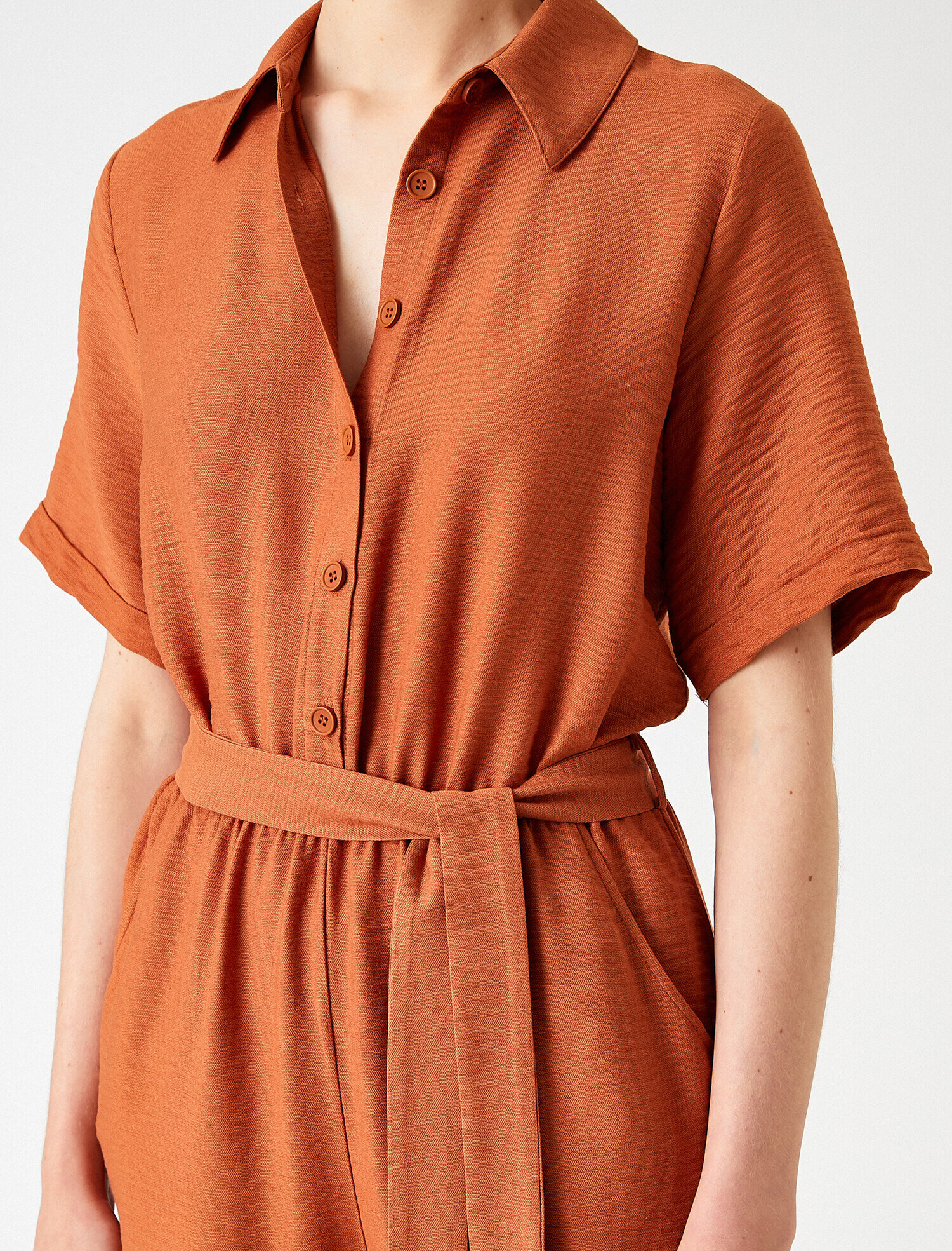   Gömlek Yaka Tulum Beli Kuşaklı Kısa Kollu