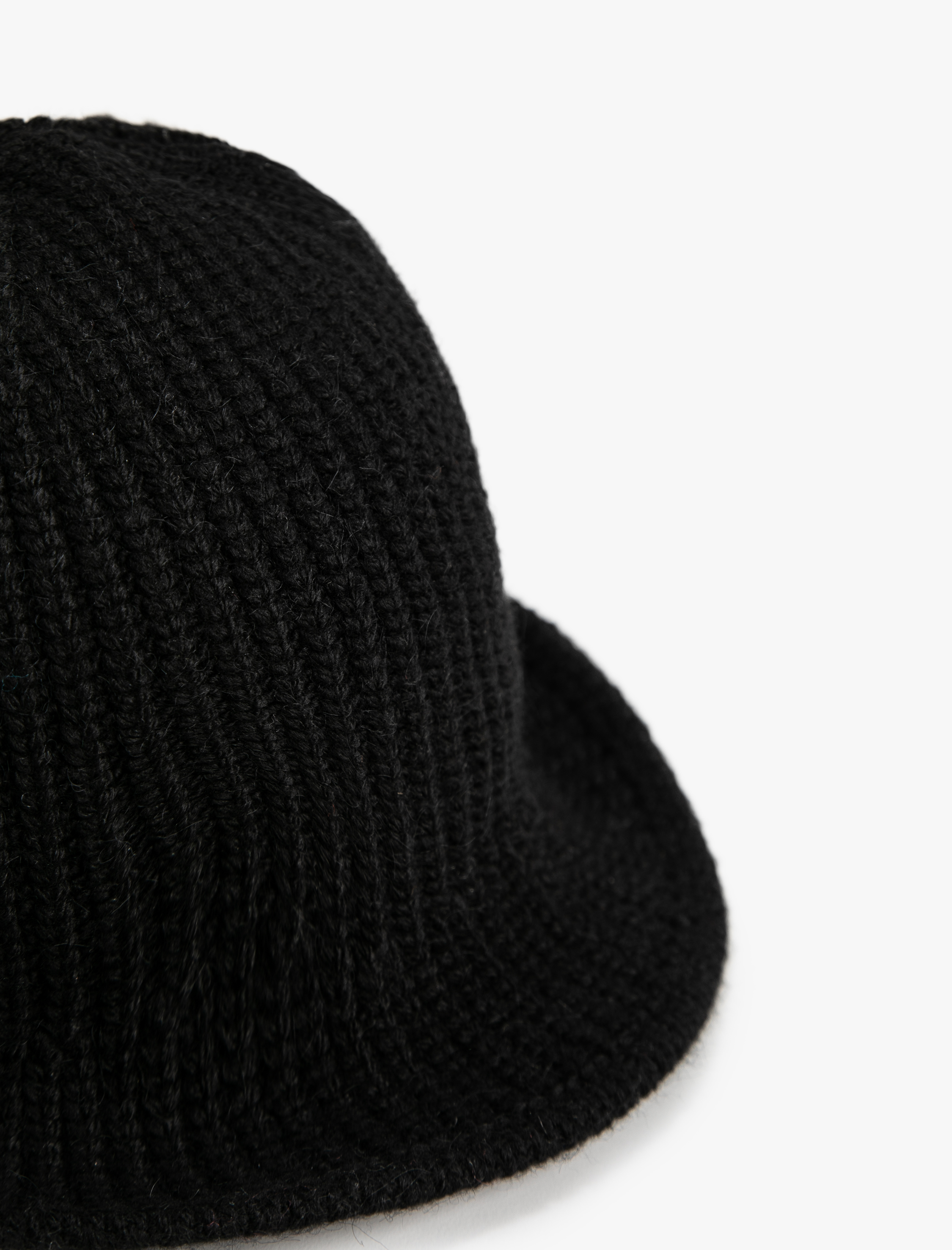  Kadın Örgü Kova Kışlık  Şapka