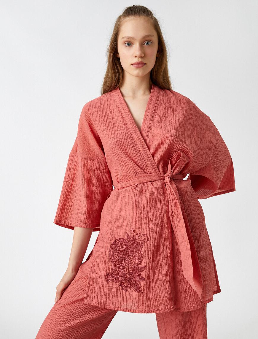   Nakışlı Yoga Kimono Kuşak Detaylı