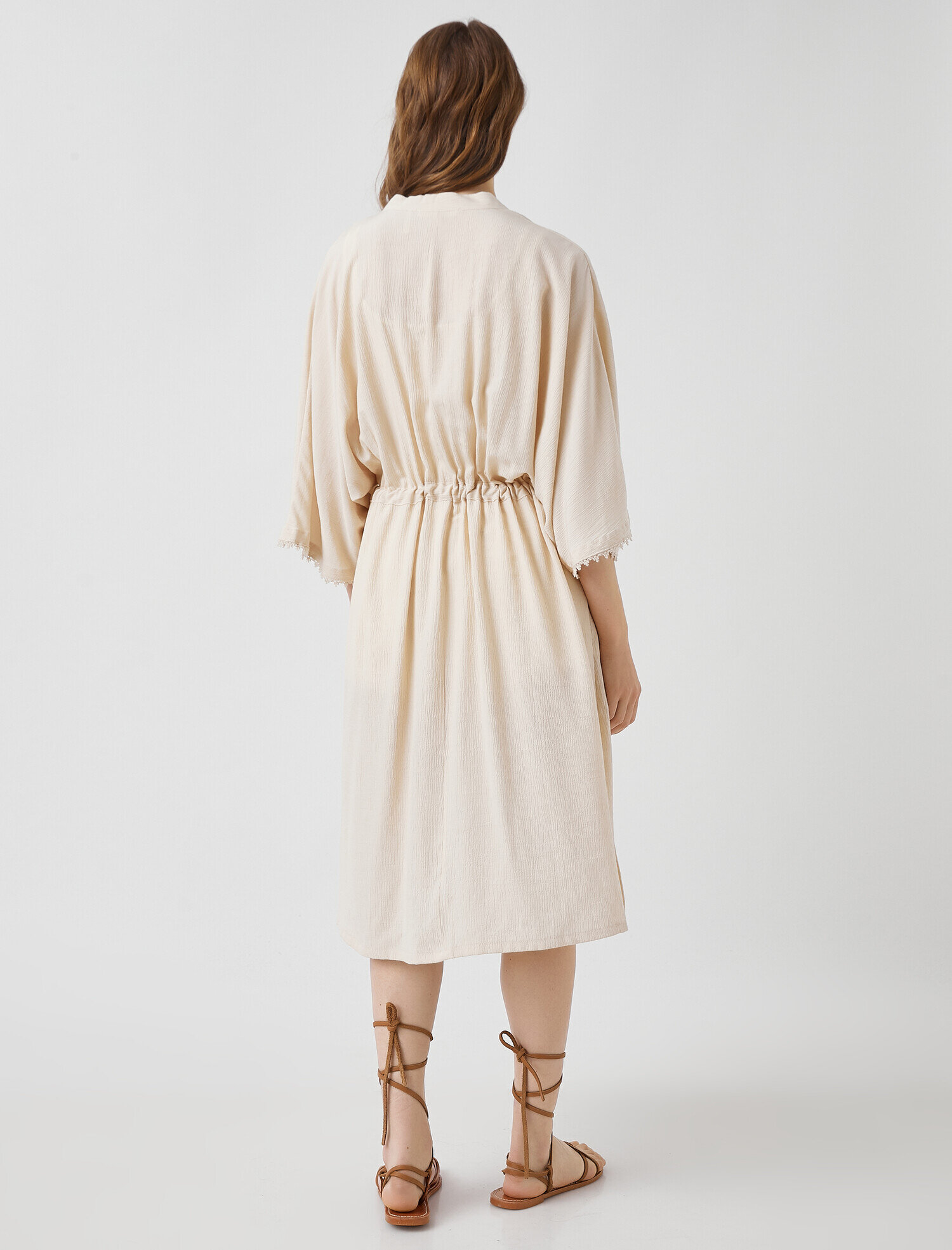   Kısa Kollu Kimono Bağlama Detaylı