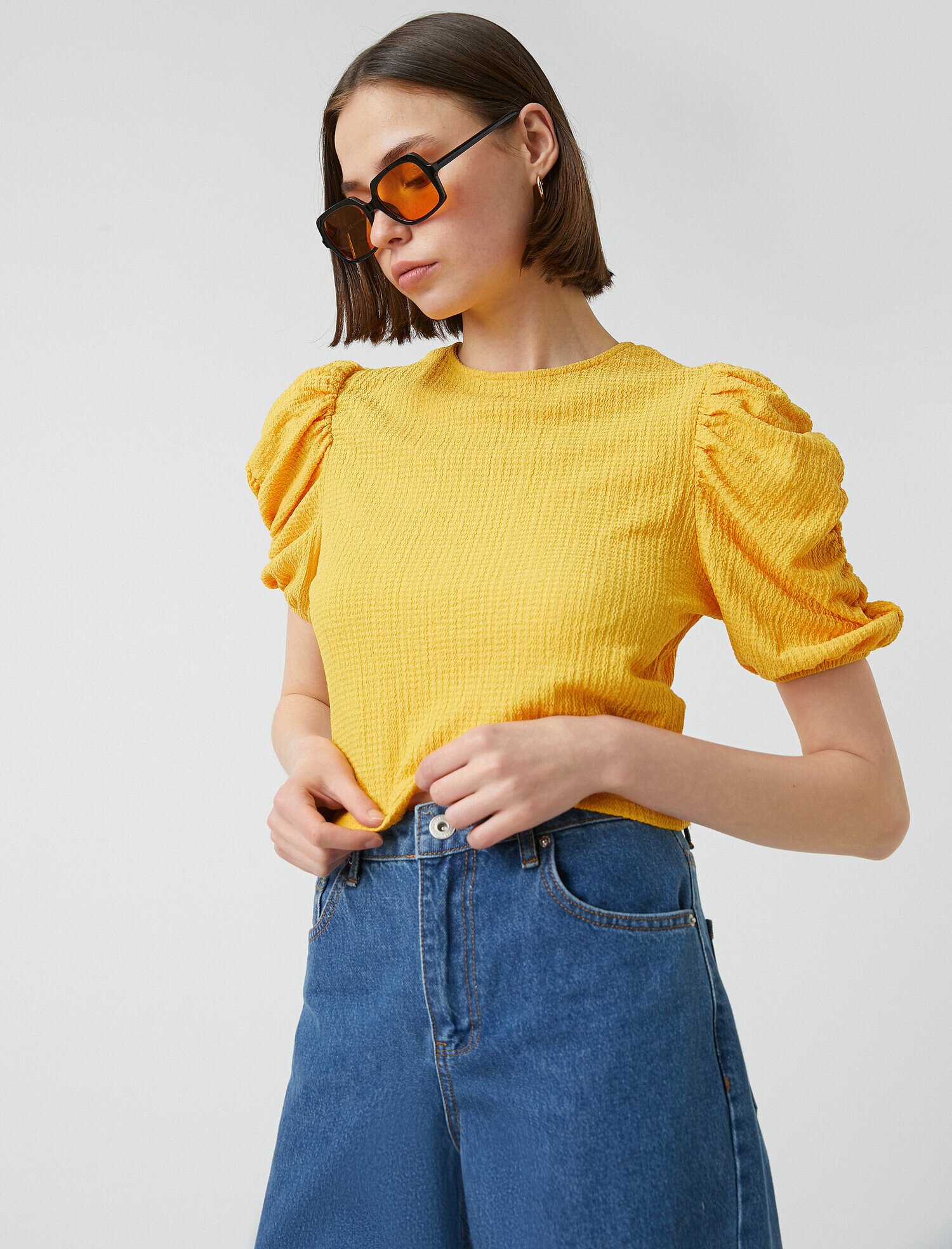   Büzgülü Balon Kollu Tişört Bisiklet Yaka