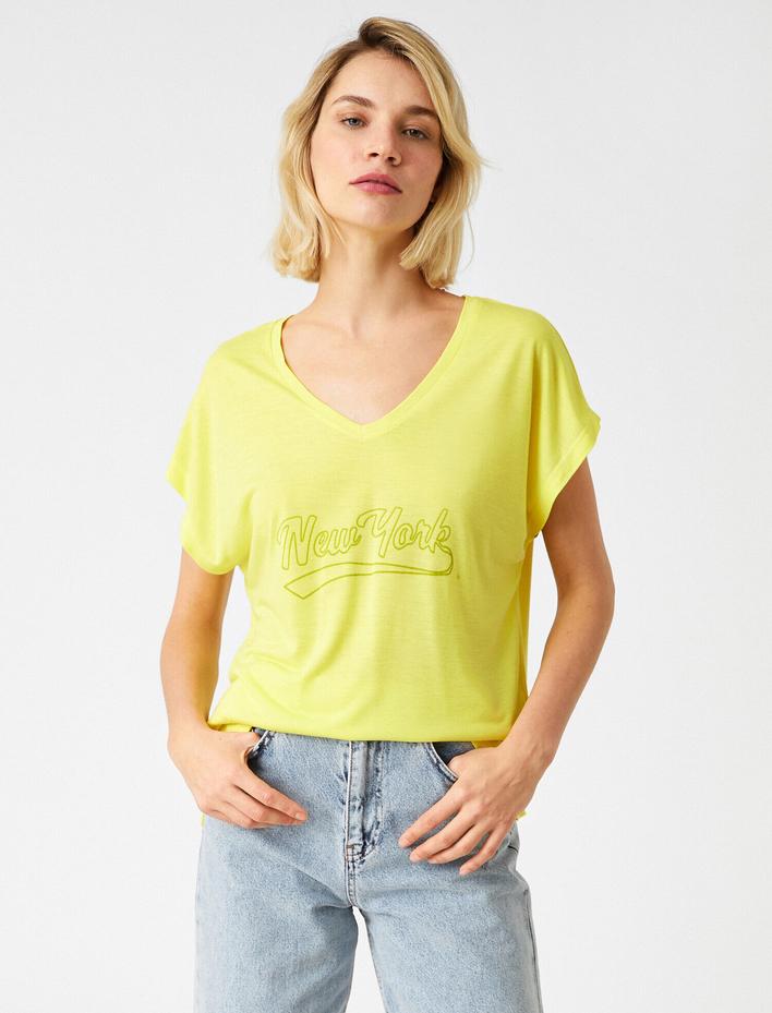 Yazı Baskılı Tişört V Yaka Kısa Kollu