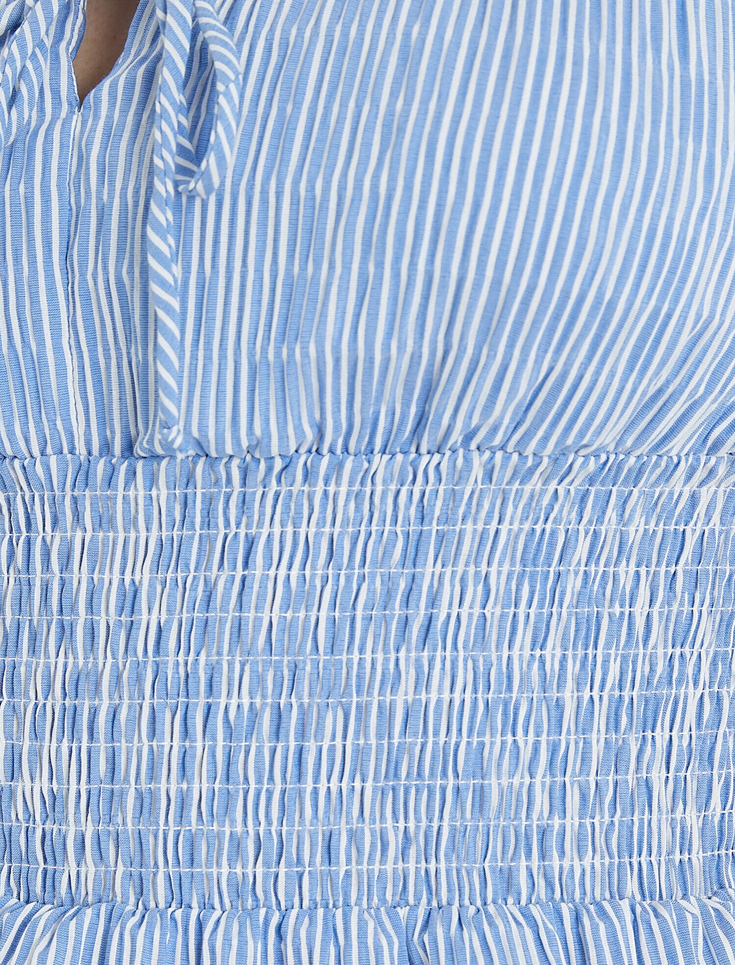   İnce Askılı Atlet Fırfırlı Bağlama Detaylı