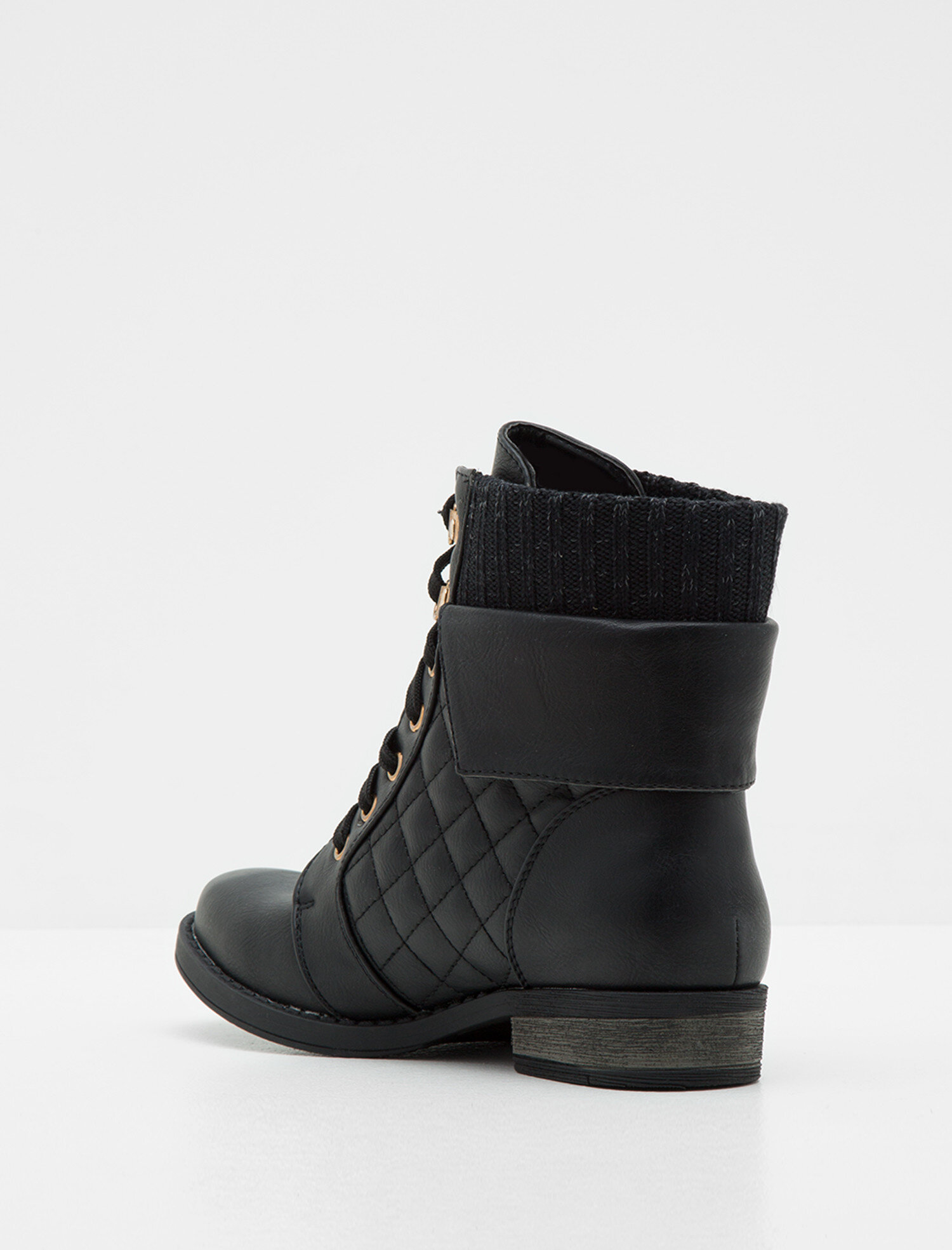  Kadın Kapitone Detaylı Bot