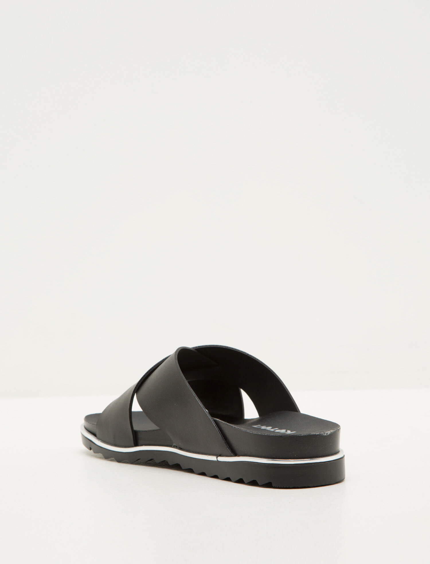  Kadın Metalik Görünümlü Terlik