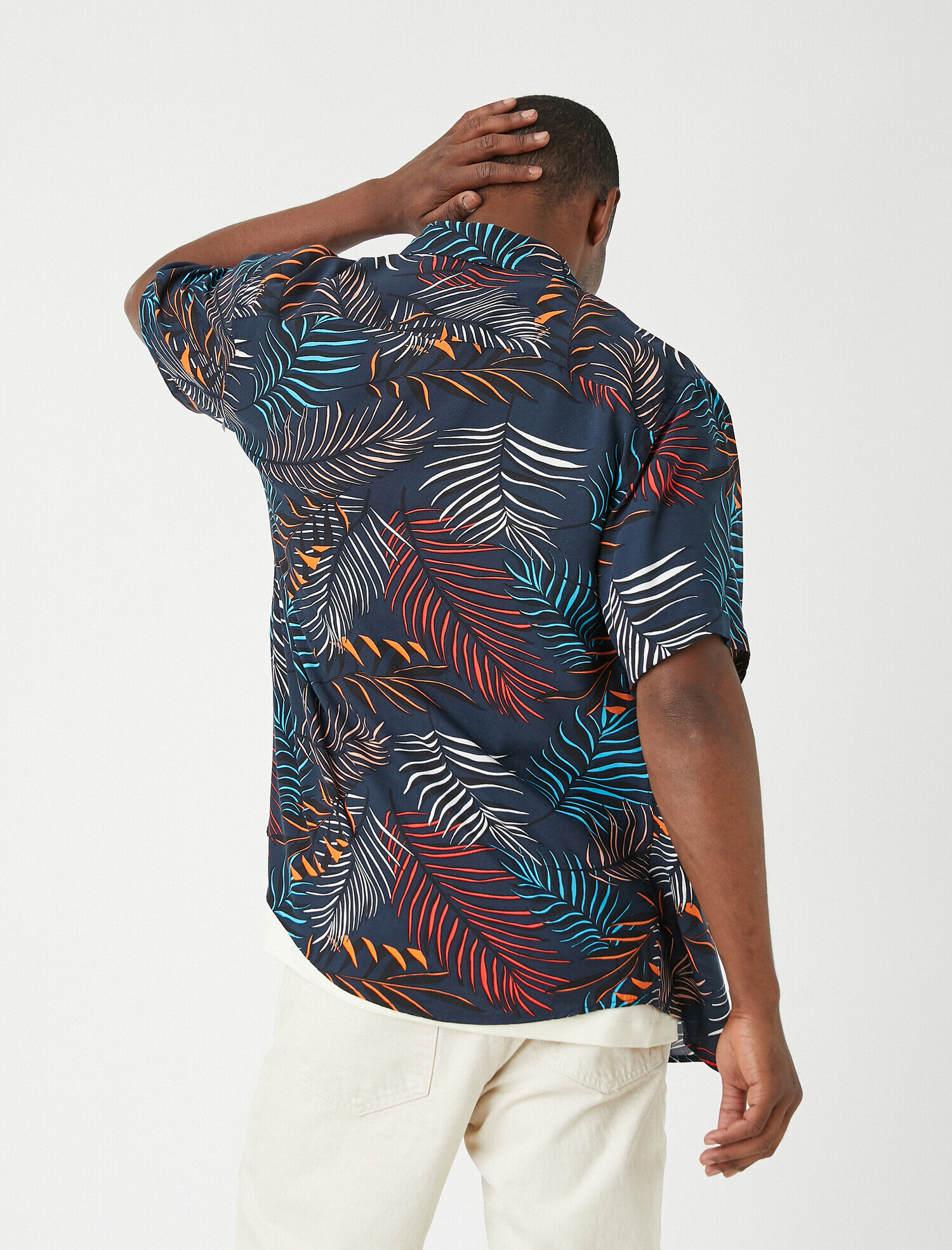   Yaprak Desenli Kısa Kollu Gömlek