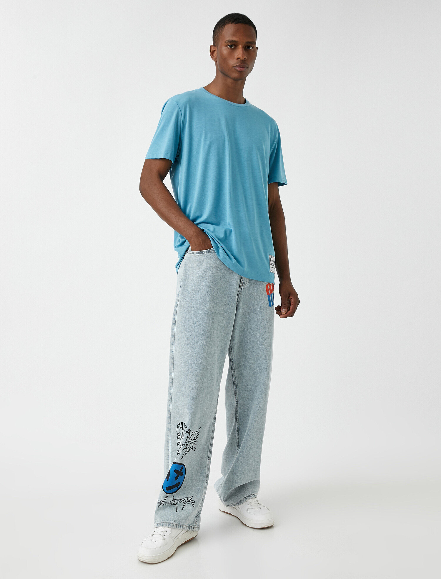   Regular Fit Etiketli Basic Tişört