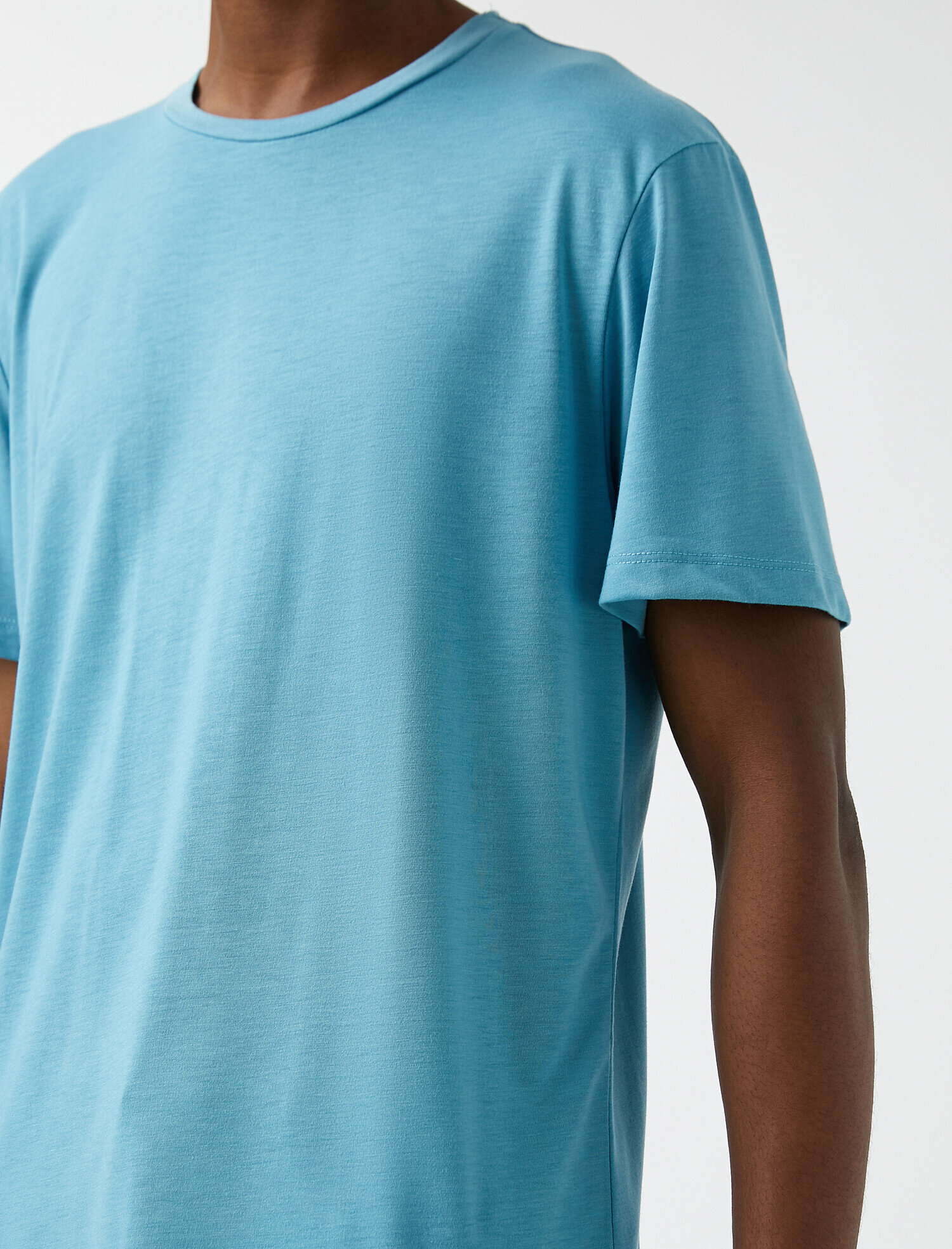   Regular Fit Etiketli Basic Tişört