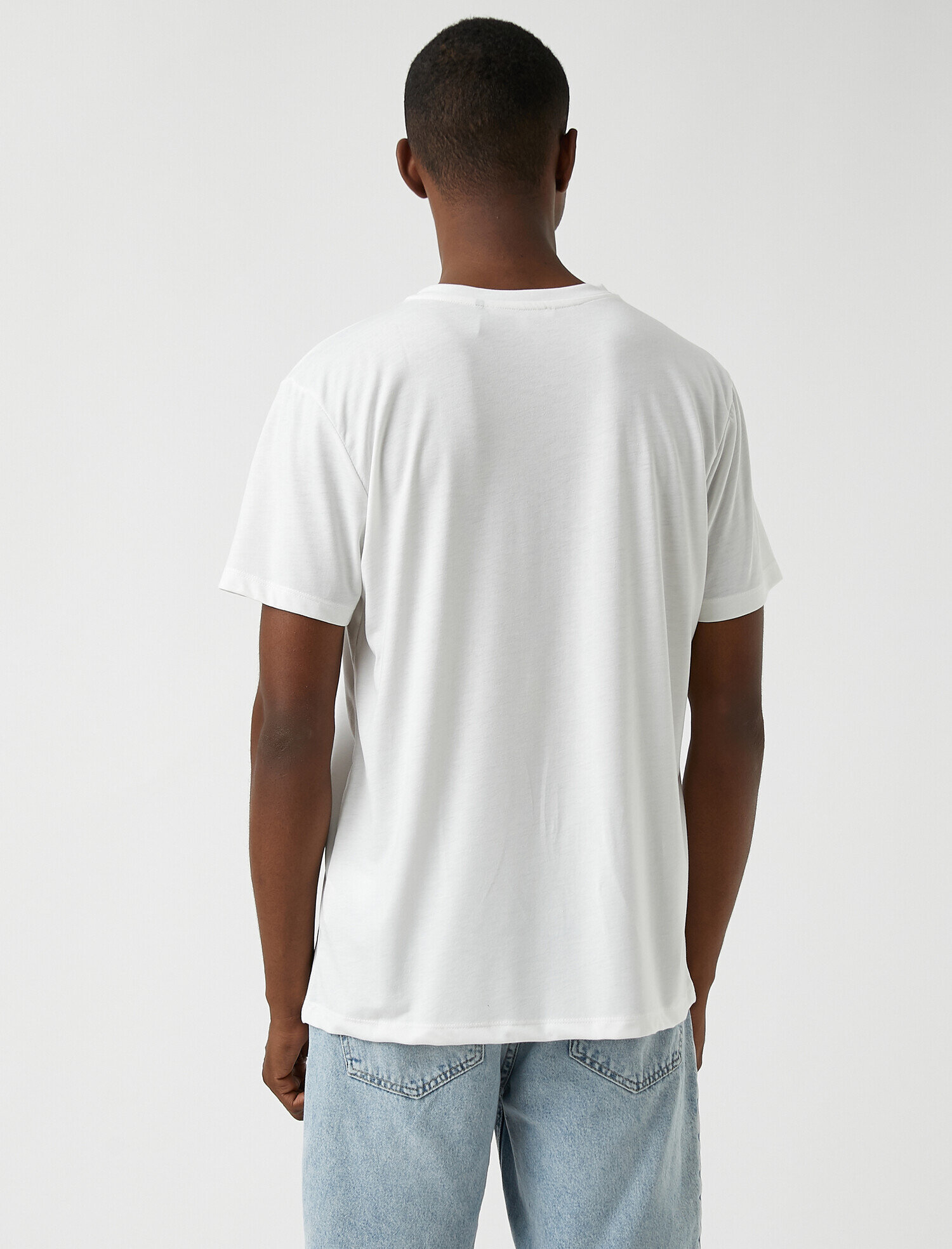   Regular Fit Etiketli Basic Tişört