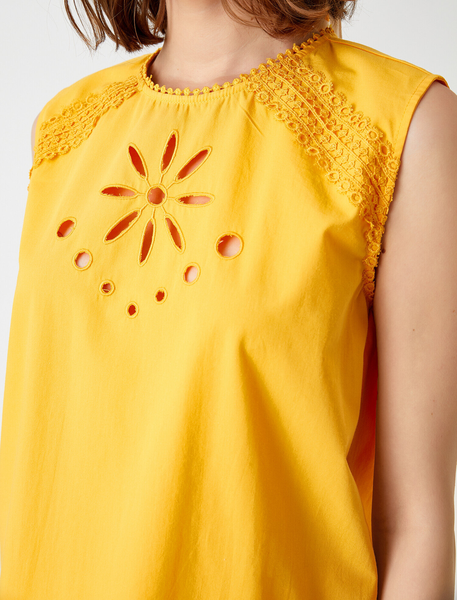   Kolsuz Bluz Fisto Detaylı Pamuklu