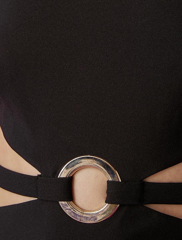  Ece Sükan X Koton - Halter Yaka Pencere Detaylı Elbise