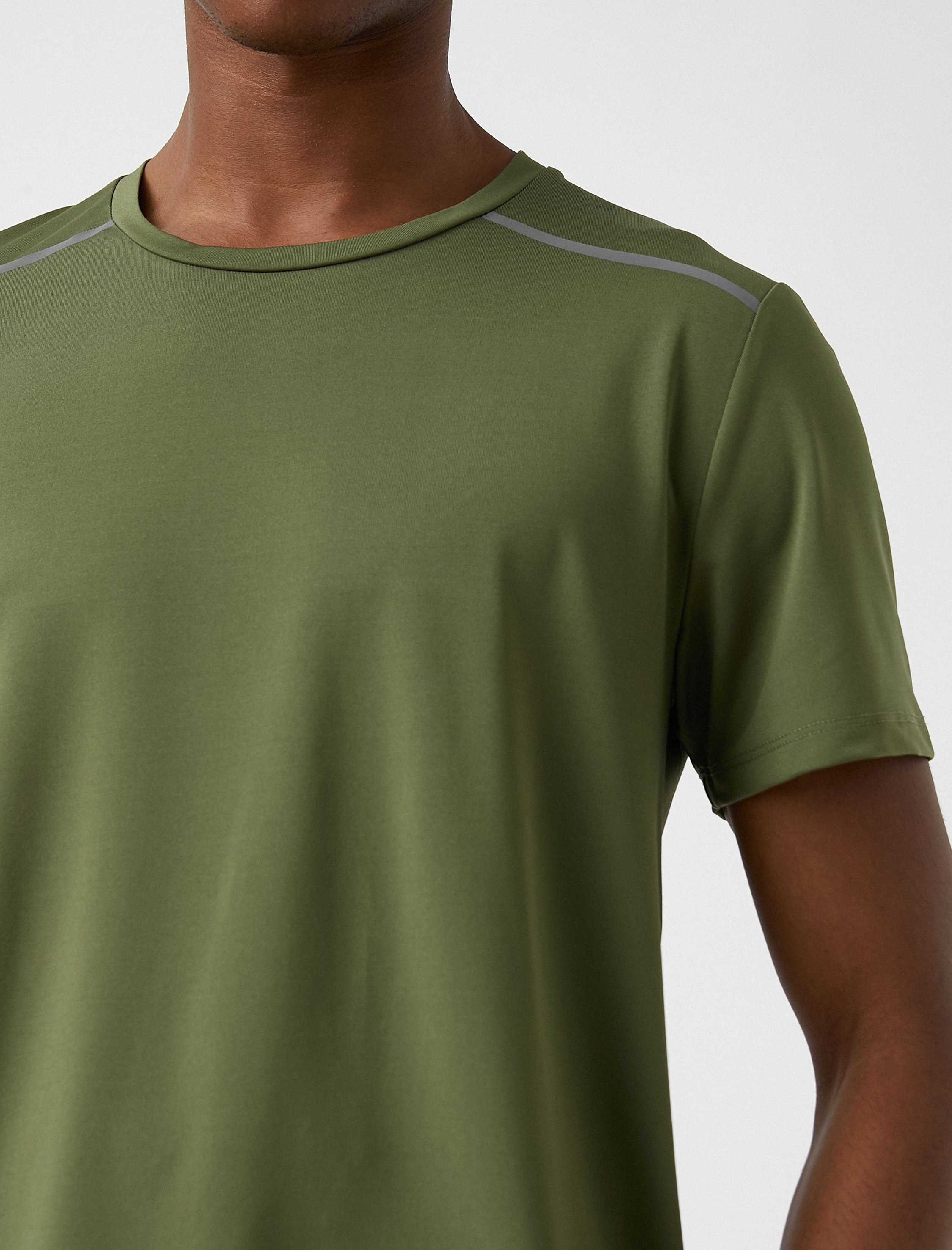   Bisiklet Yaka Kısa Kollu Tişört