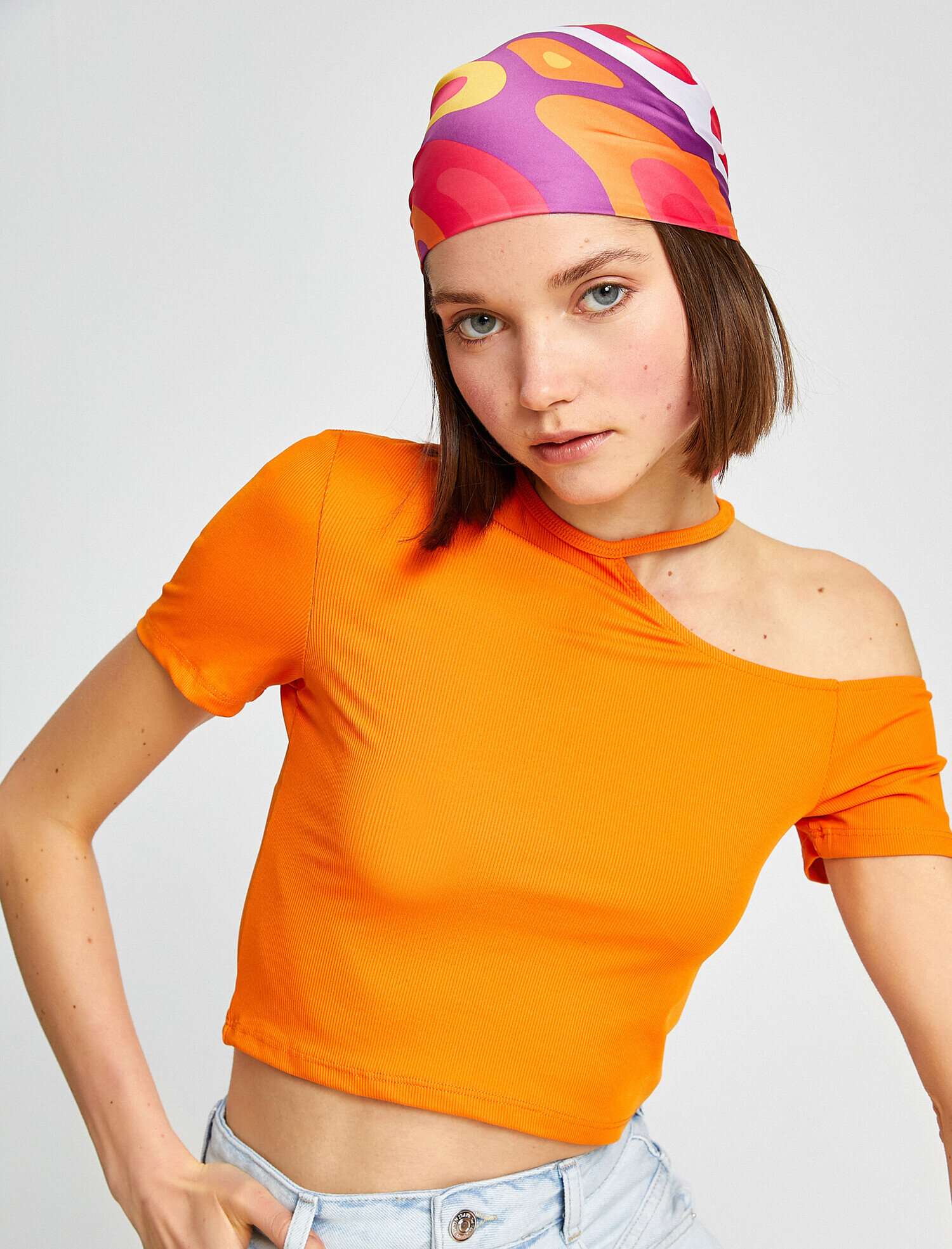   Tek Omuz Asimetrik Tişört