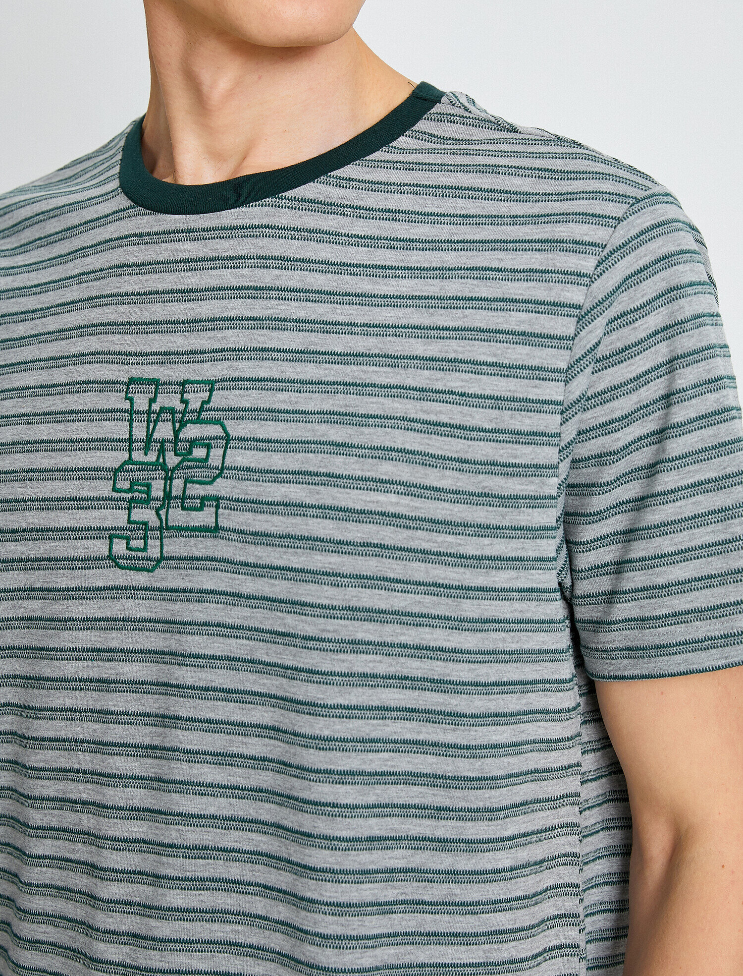   Kolej İşlemeli Çizgili Tişört