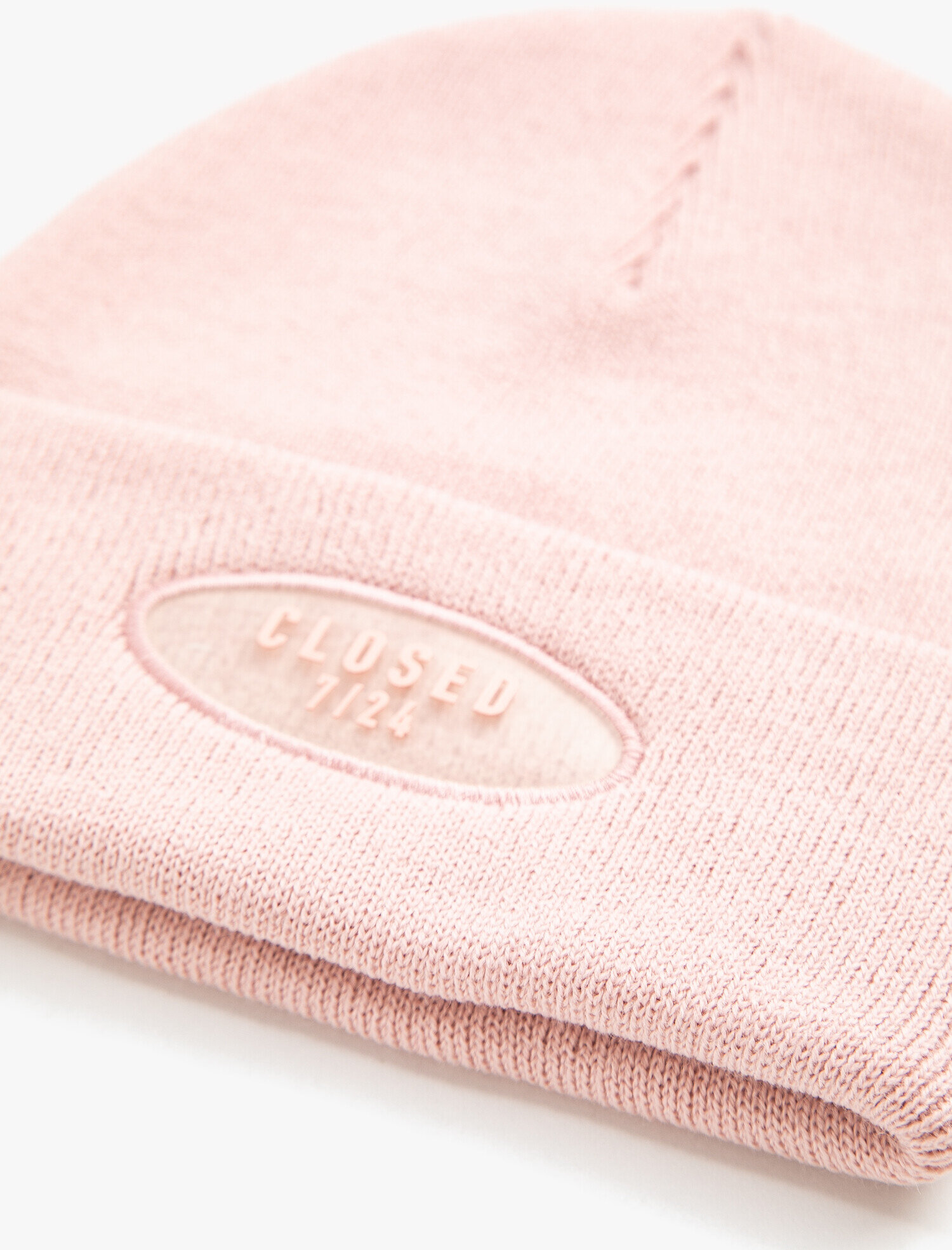  Kadın Yazılı Baskılı Bere