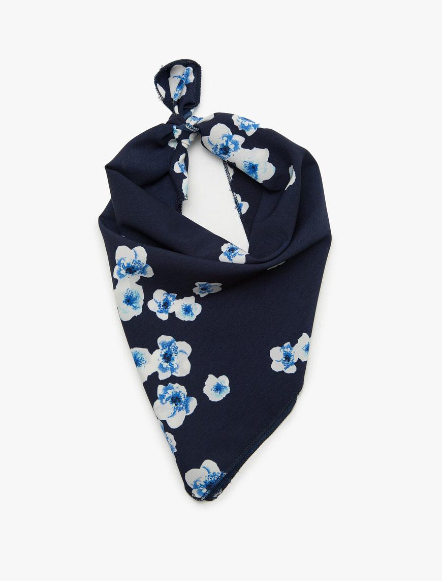  Kadın Desenli Bandana