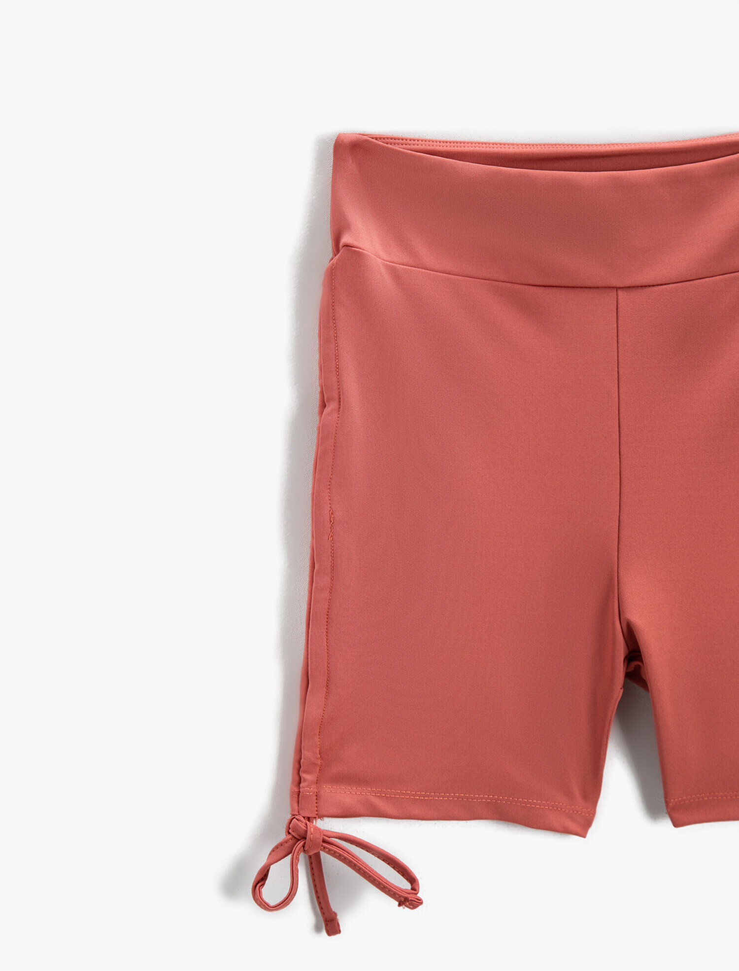   Büzgülü Spor Kısa Tayt