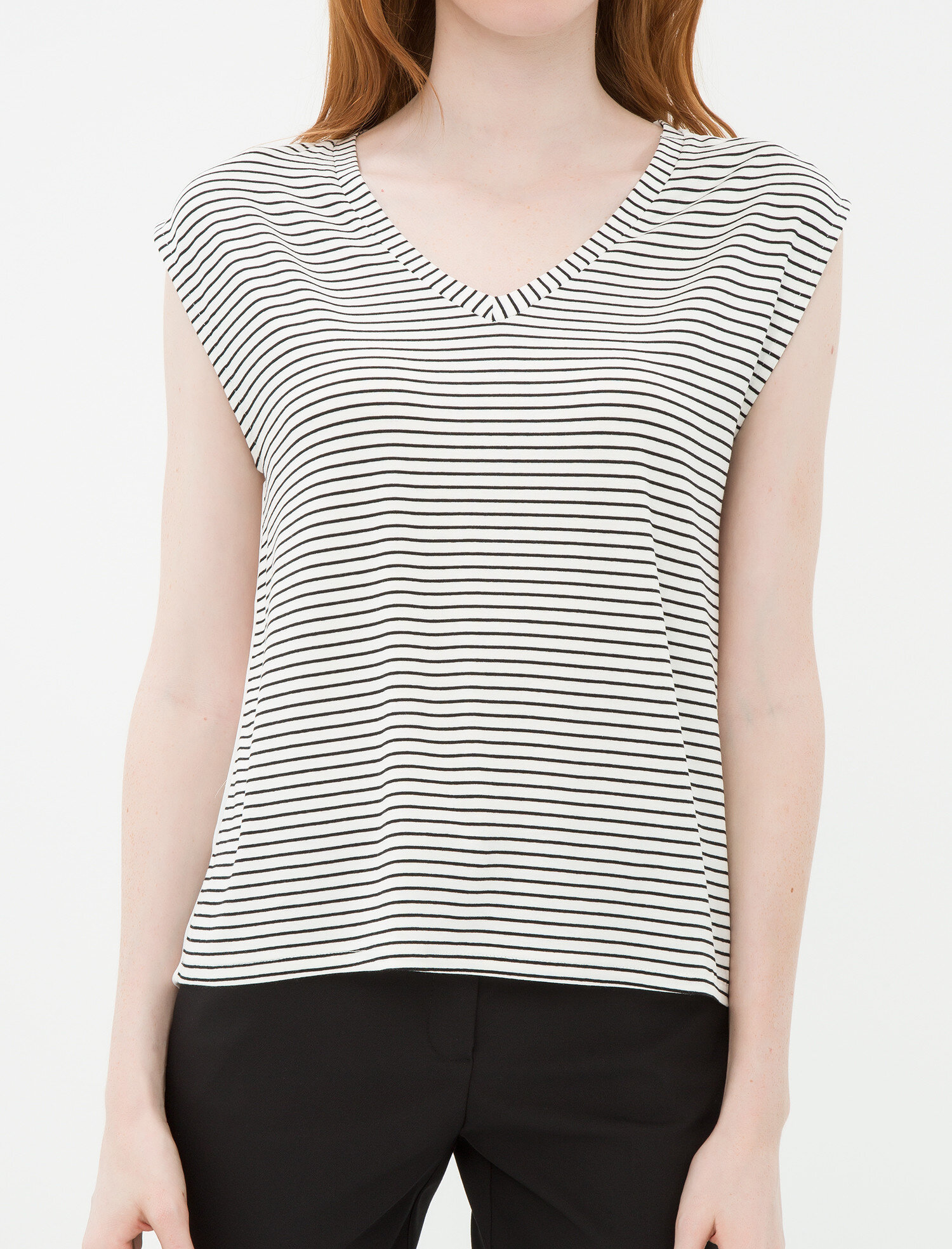   Kısa Kollu V Yaka Bluz