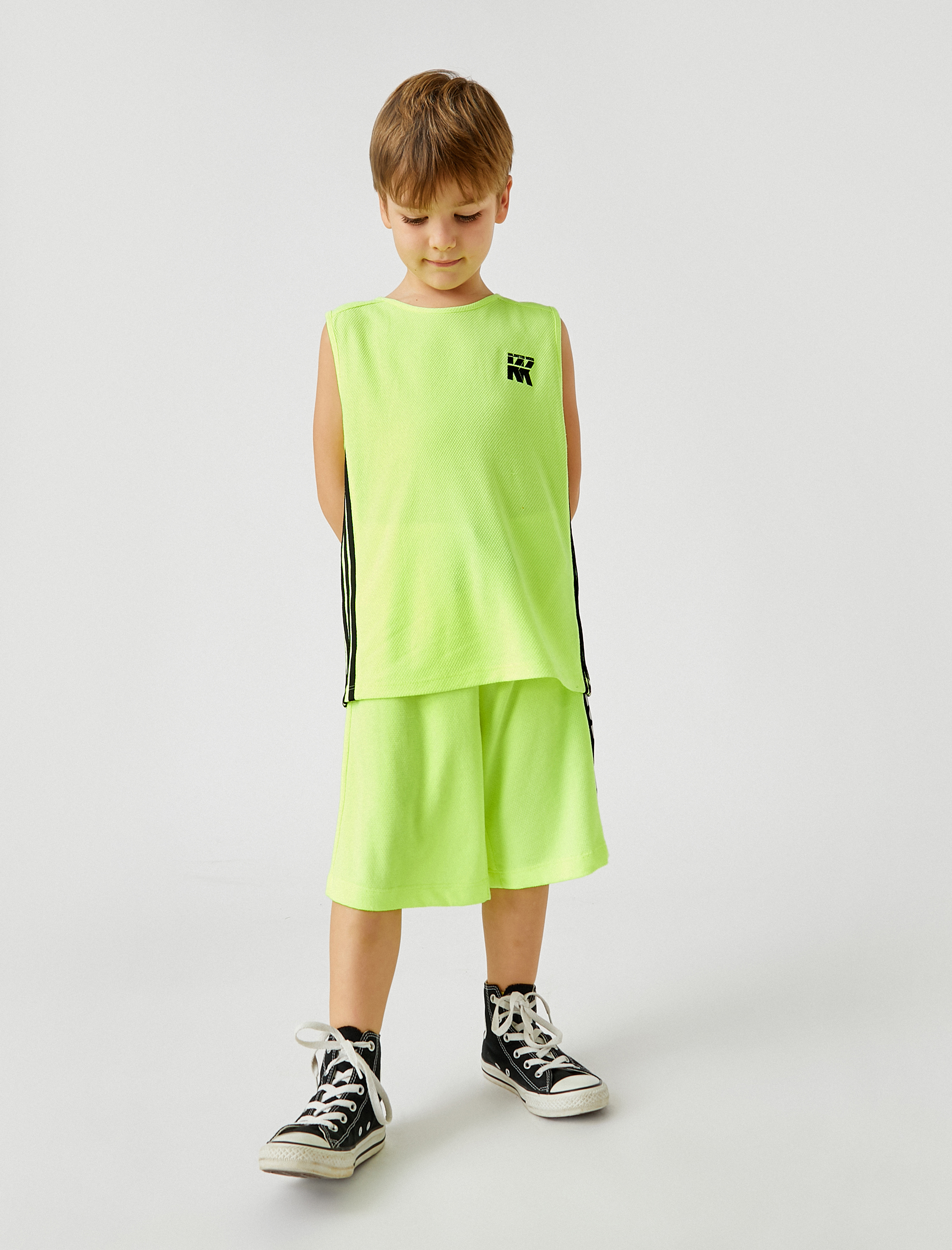  Erkek Çocuk Bermuda Şort Beli Lastikli Bağlamalı Baskılı