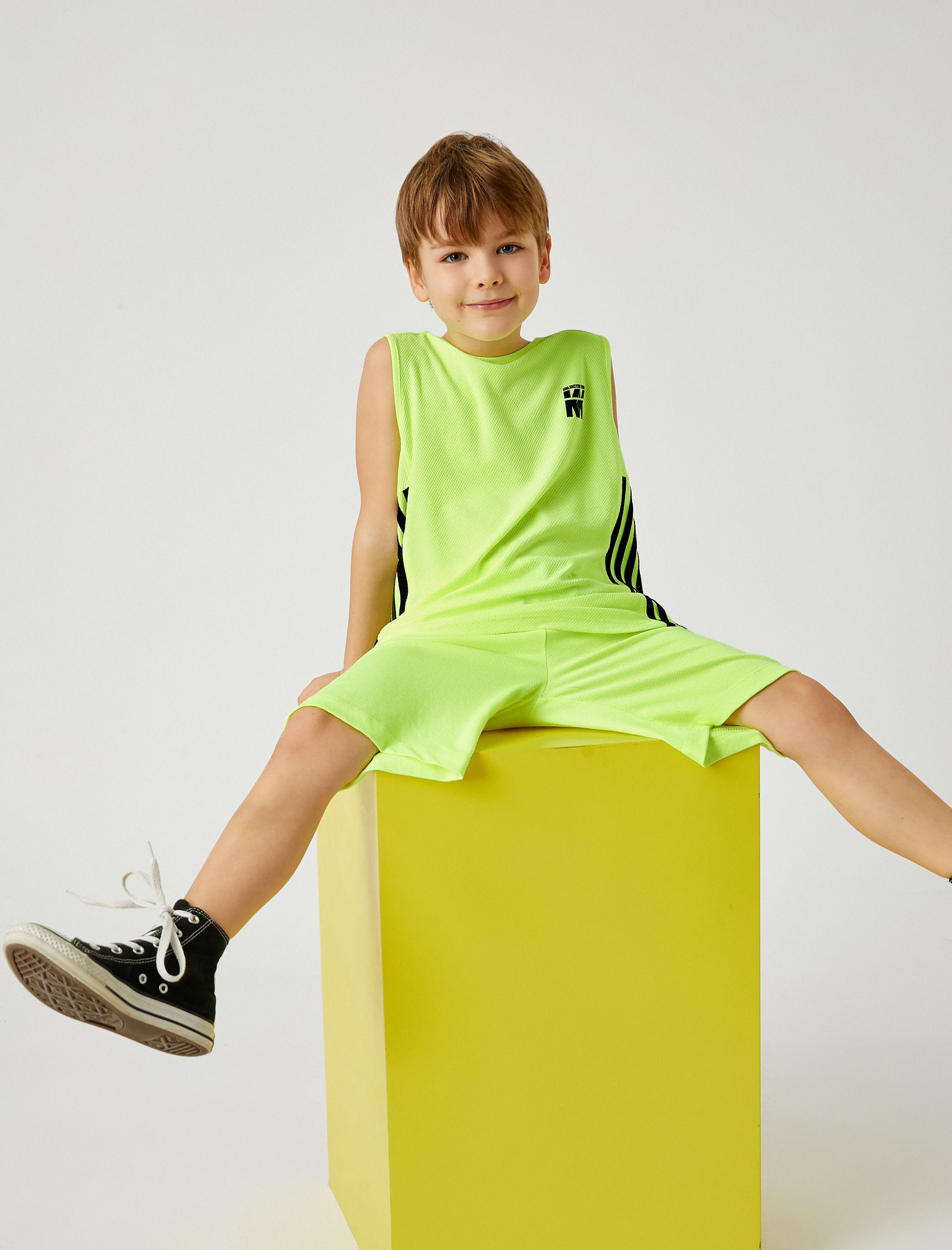  Erkek Çocuk Bermuda Şort Beli Lastikli Bağlamalı Baskılı