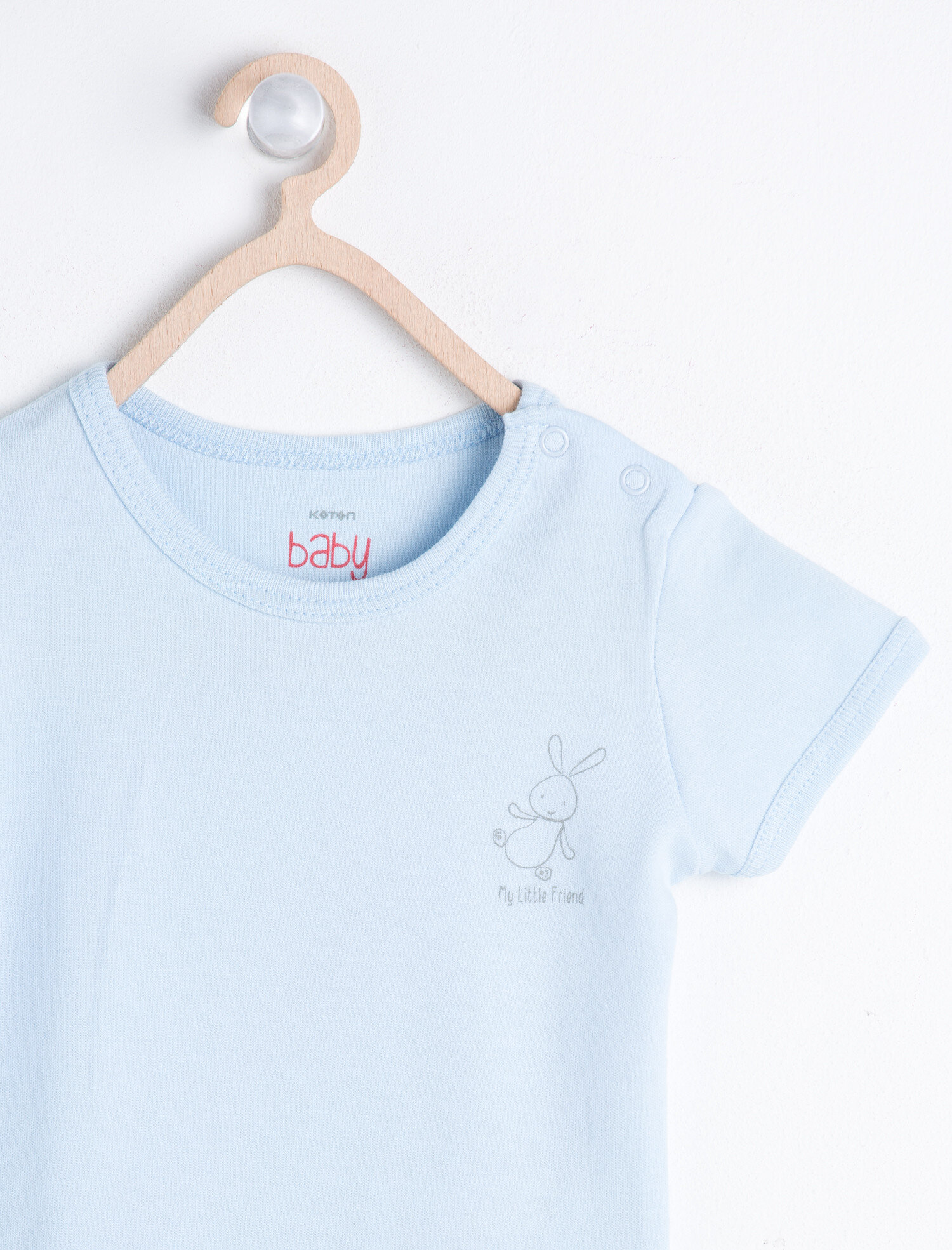  Erkek Bebek Tavşan Baskılı Çıtçıtlı Body