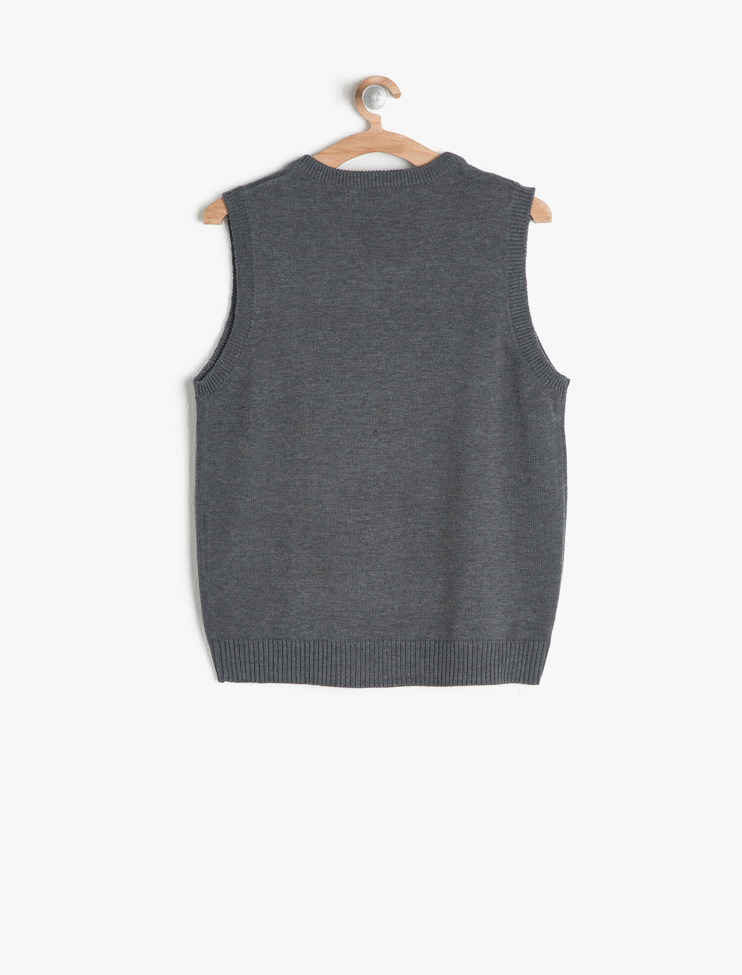  Erkek Çocuk V Yaka Süveter