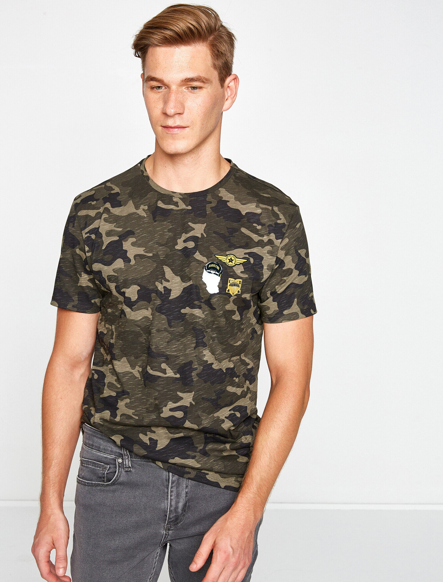   Kamuflaj Desenli Tişört