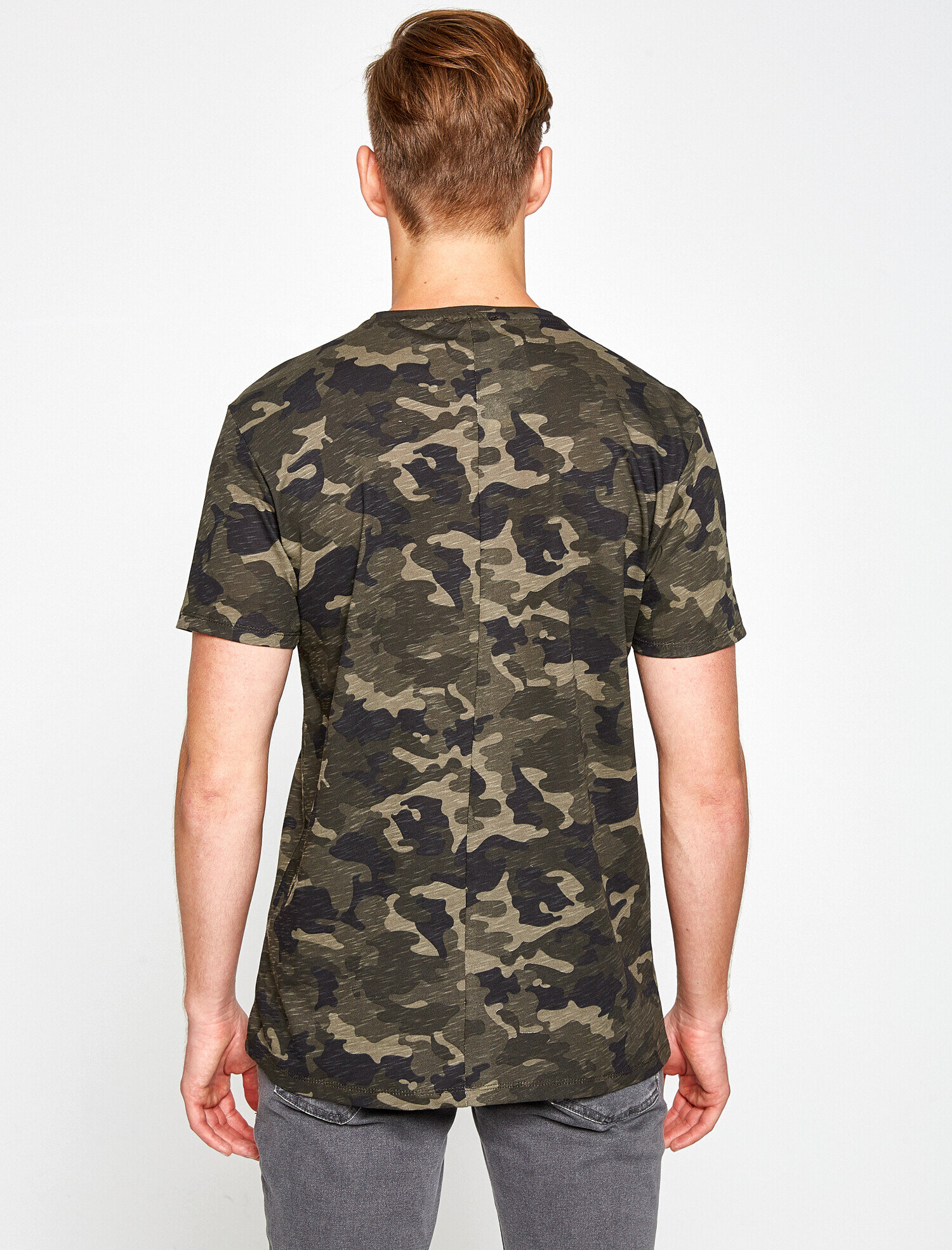   Kamuflaj Desenli Tişört