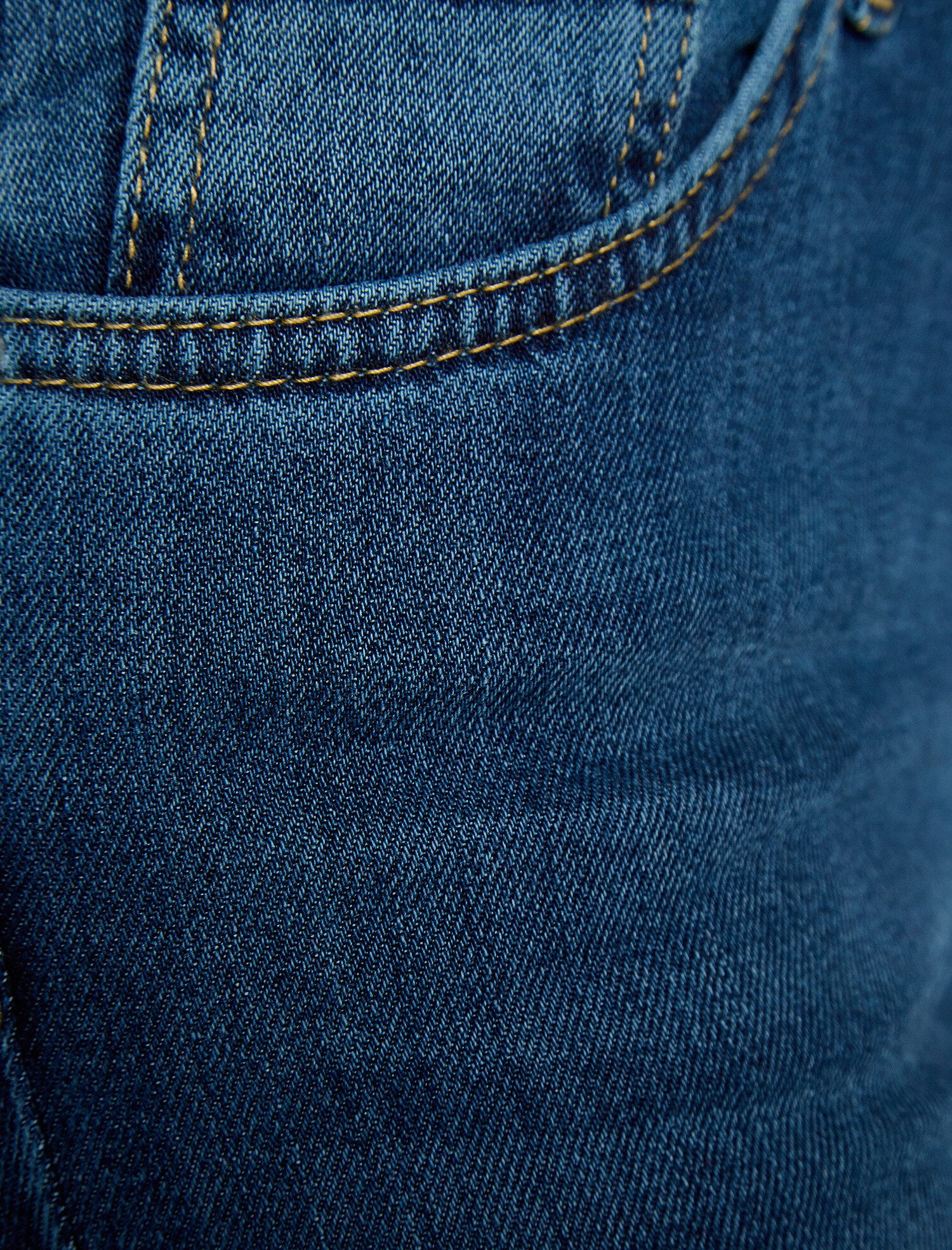   İşlemeli Jean Pantolon