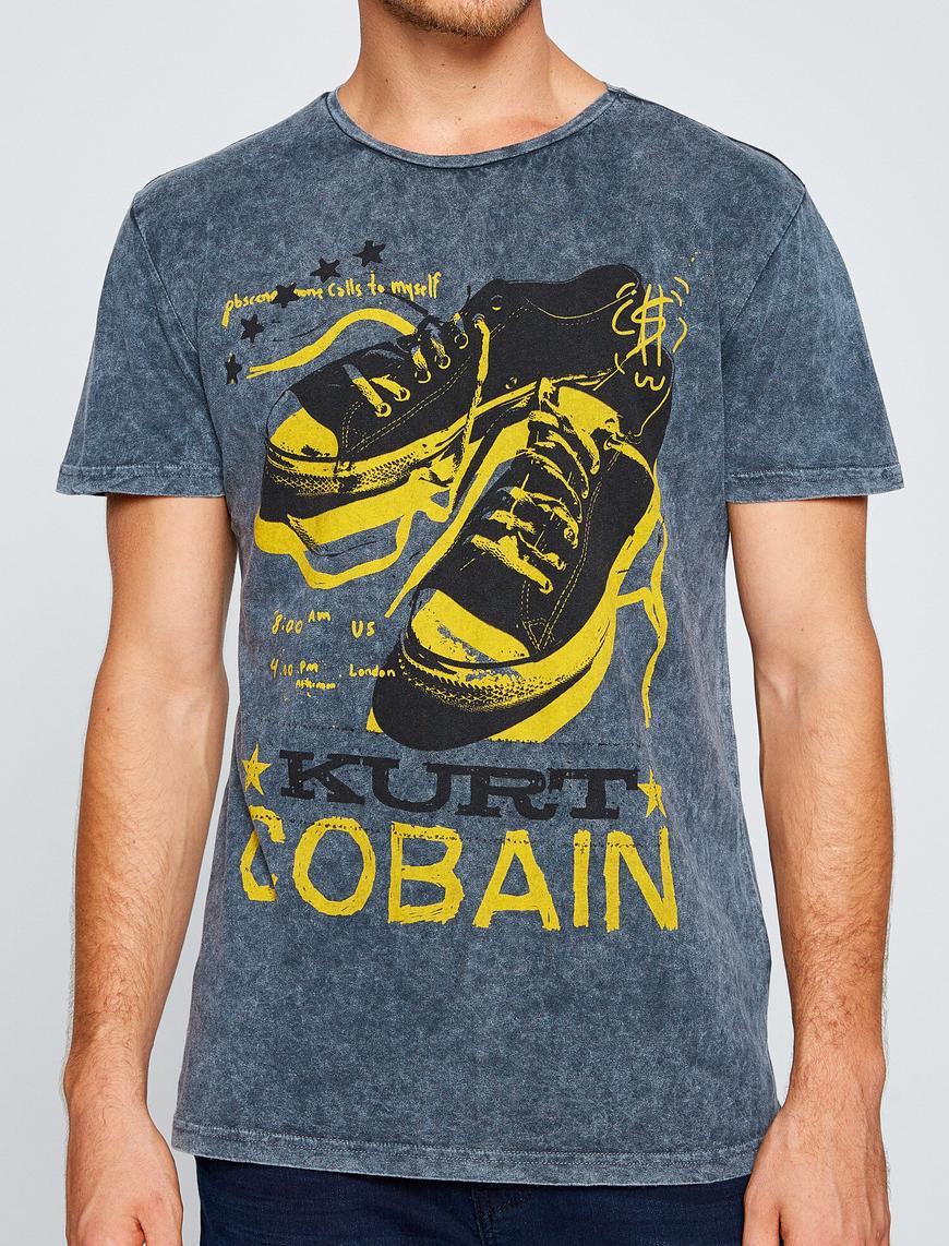   Müzik Lisanslı Kurt Cobain Baskılı Tişört