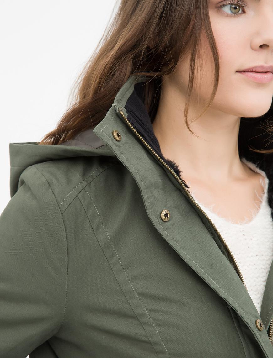   Kapüşonlu Parka