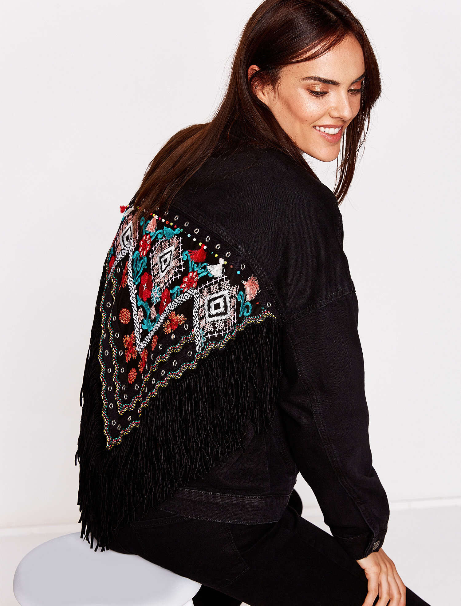   Ceket Nakış İşlemeli